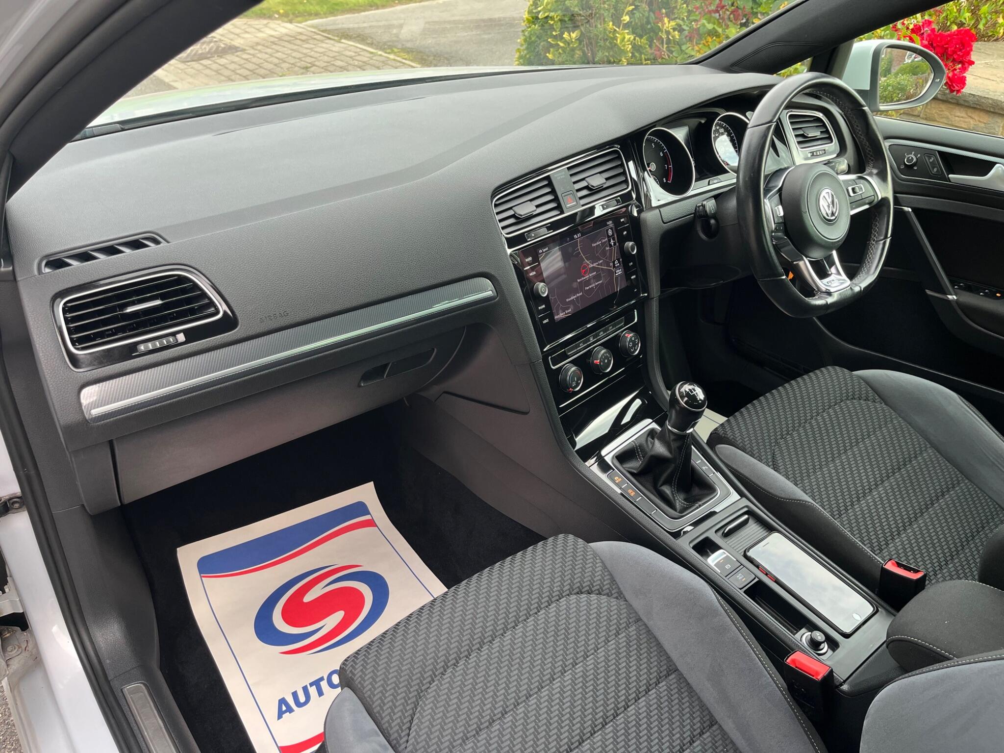 Volkswagen Golf - Image 3
