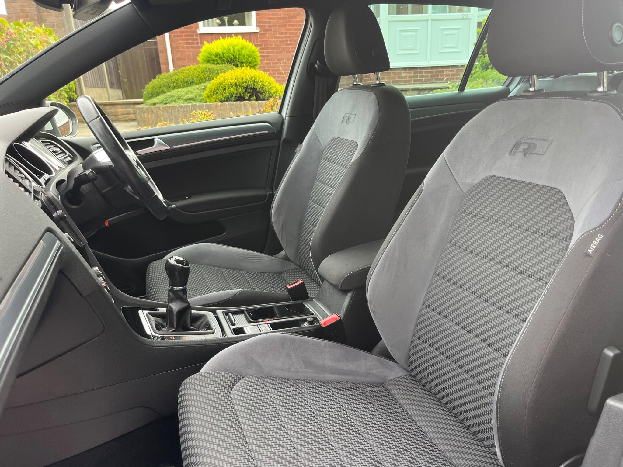 Volkswagen Golf - Image 4