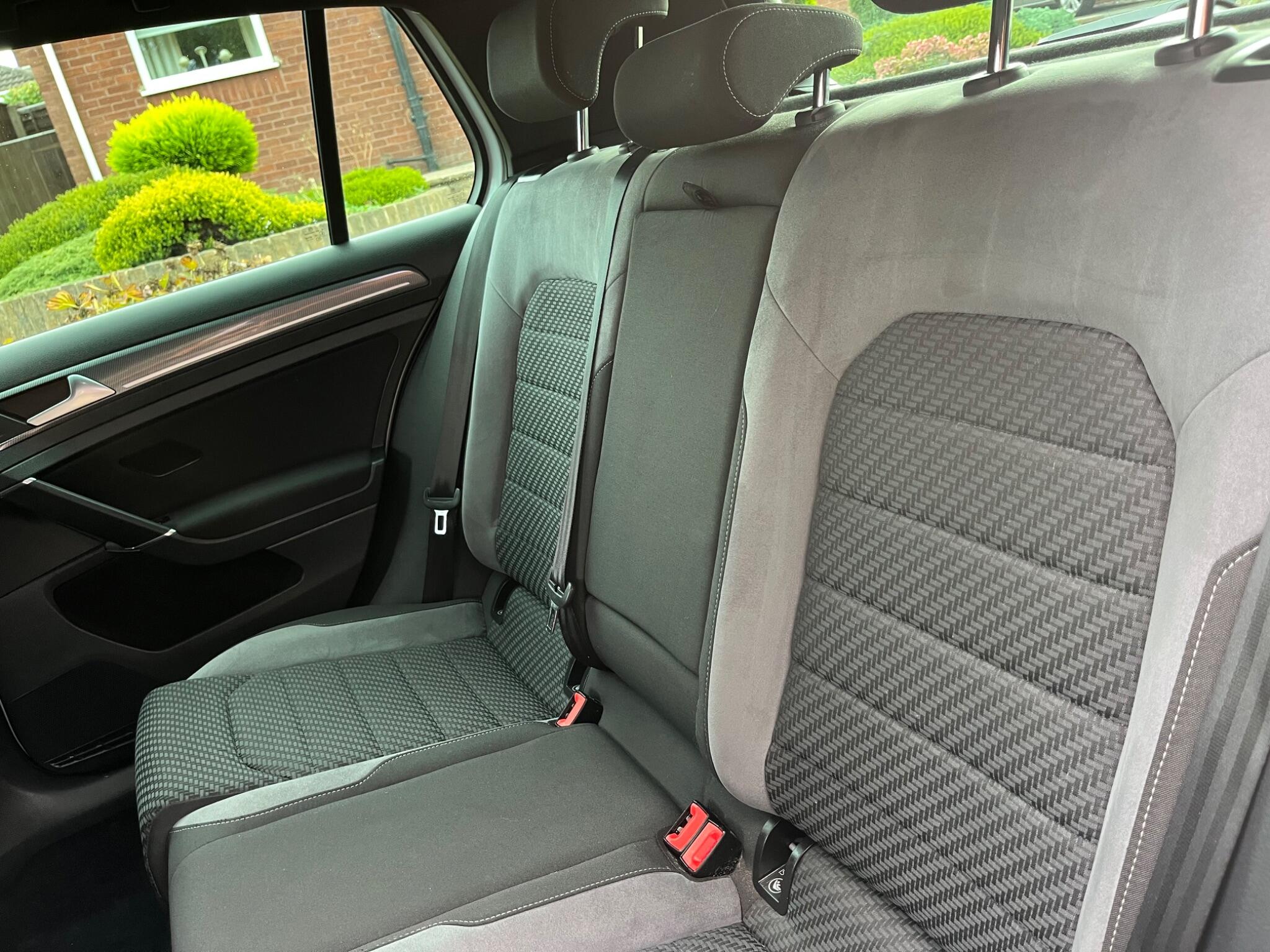 Volkswagen Golf - Image 7