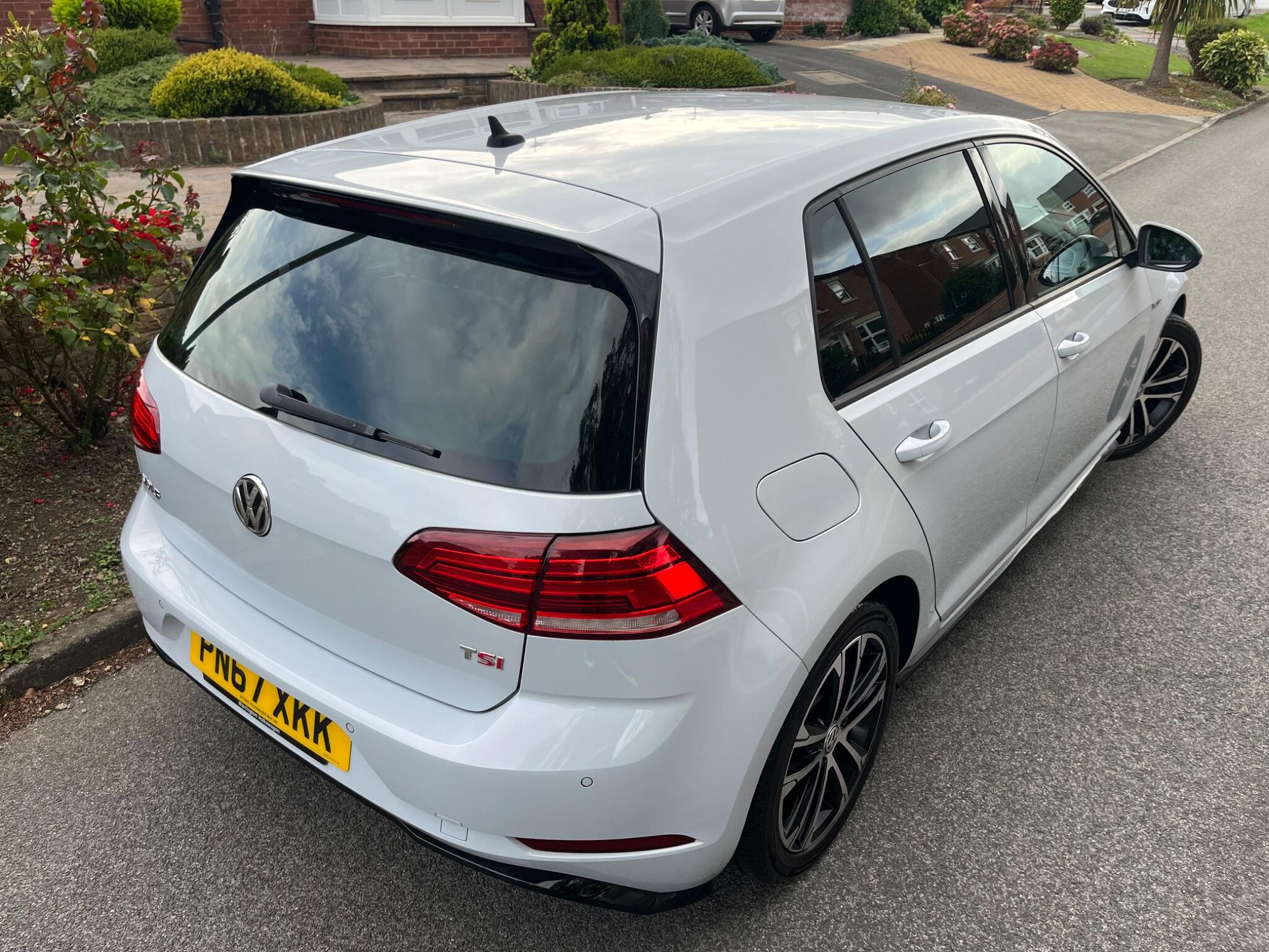 Volkswagen Golf - Image 19