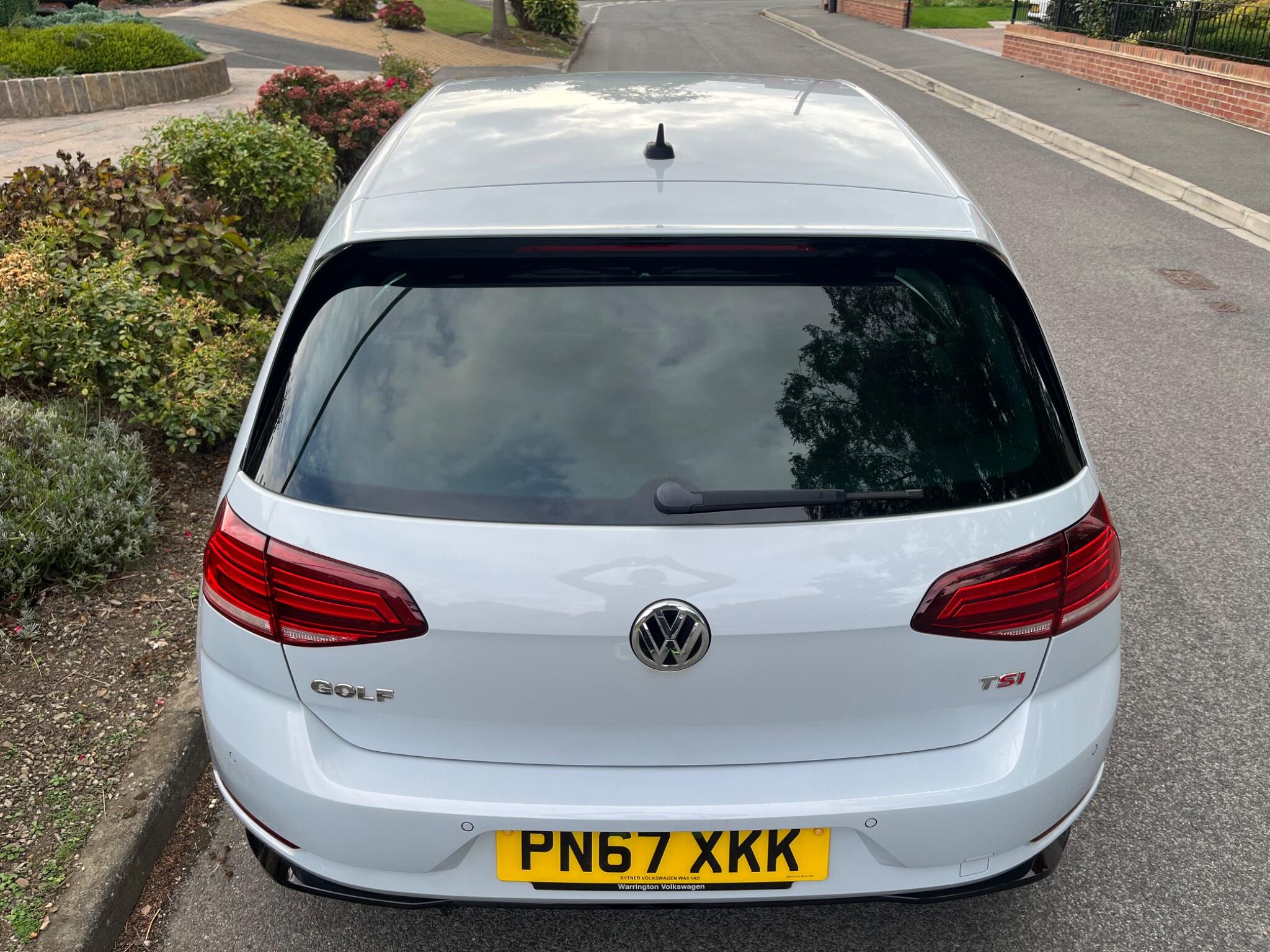Volkswagen Golf - Image 20