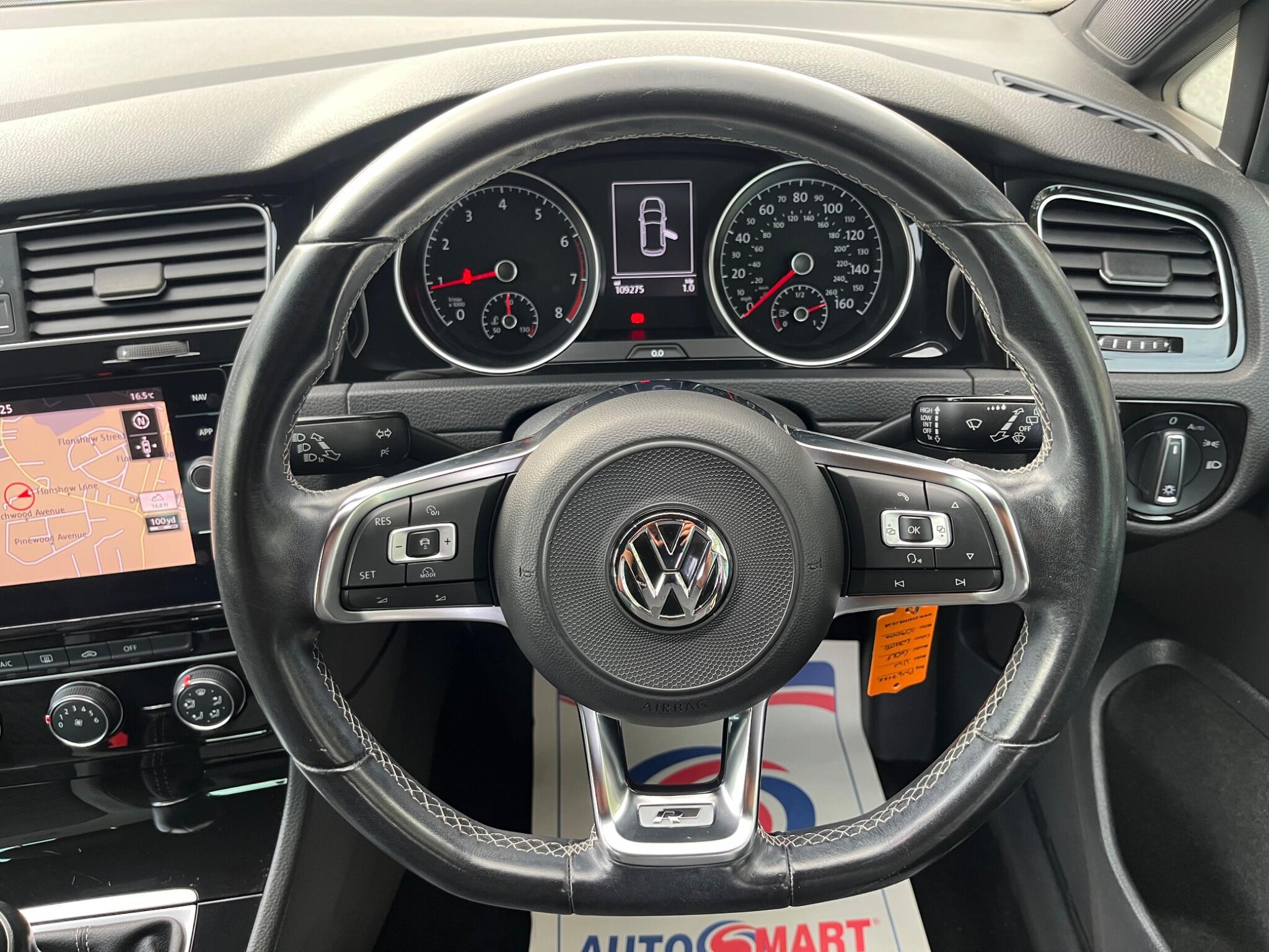 Volkswagen Golf - Image 25