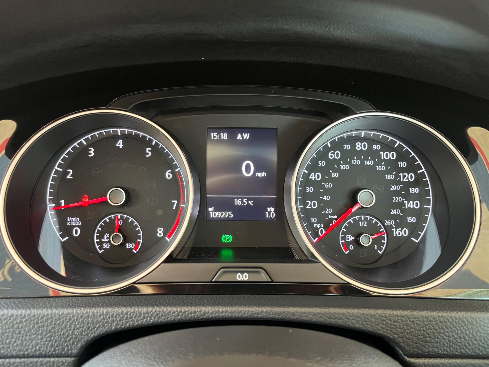 Volkswagen Golf - Image 54