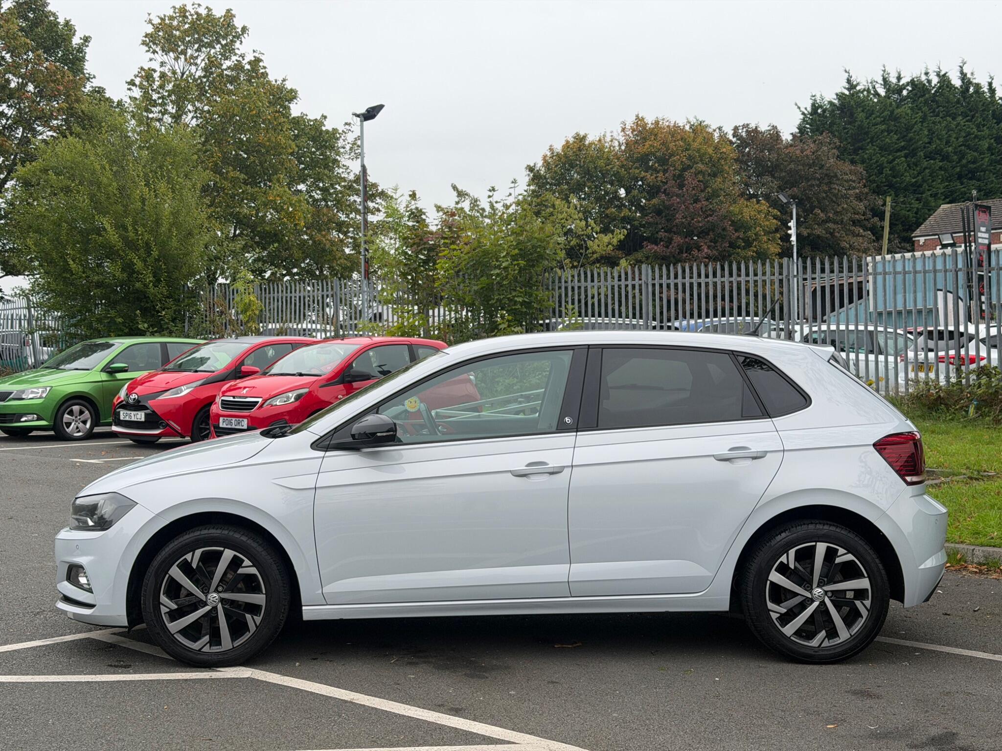 Volkswagen Polo - Image 4
