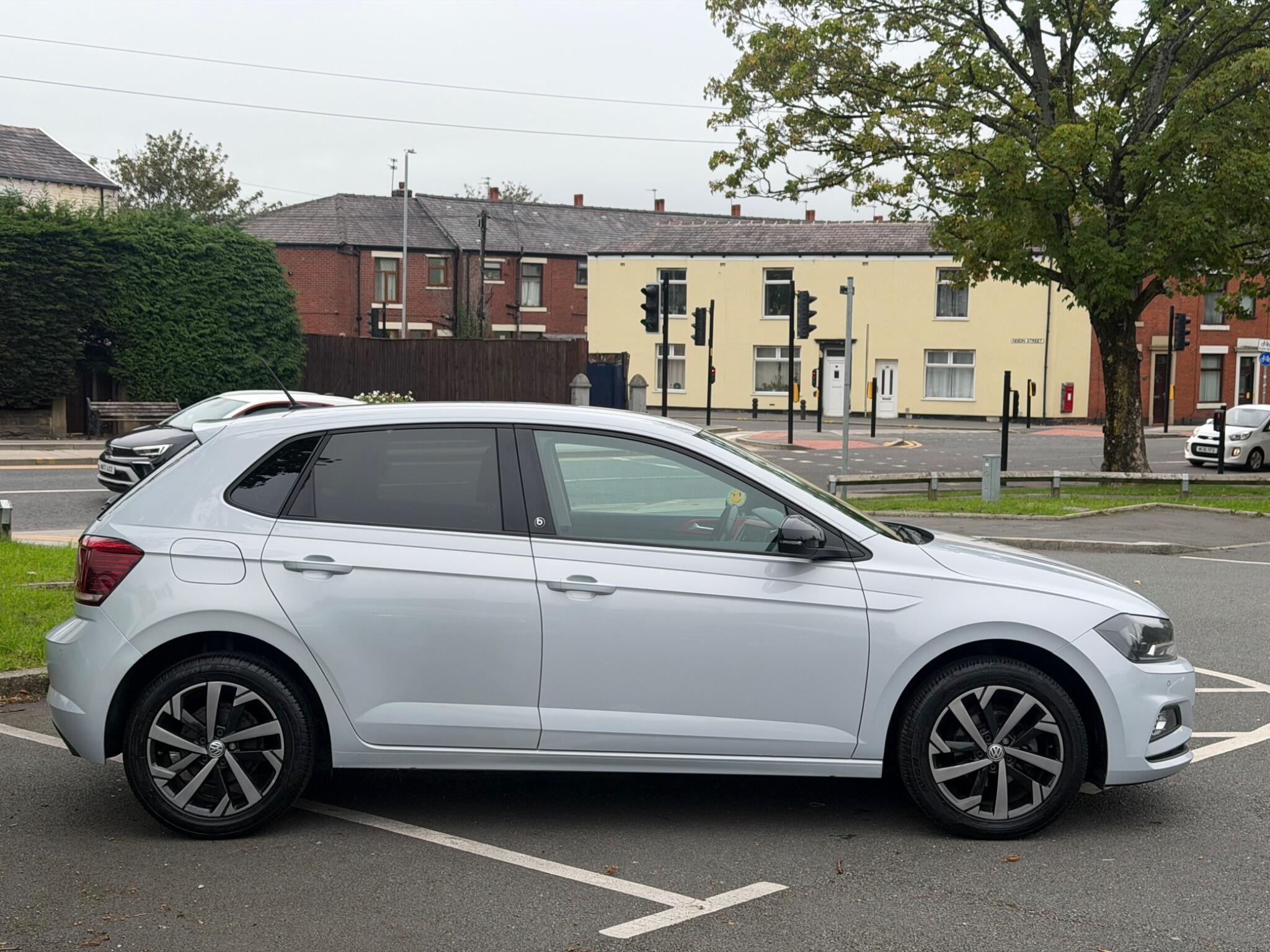 Volkswagen Polo - Image 6