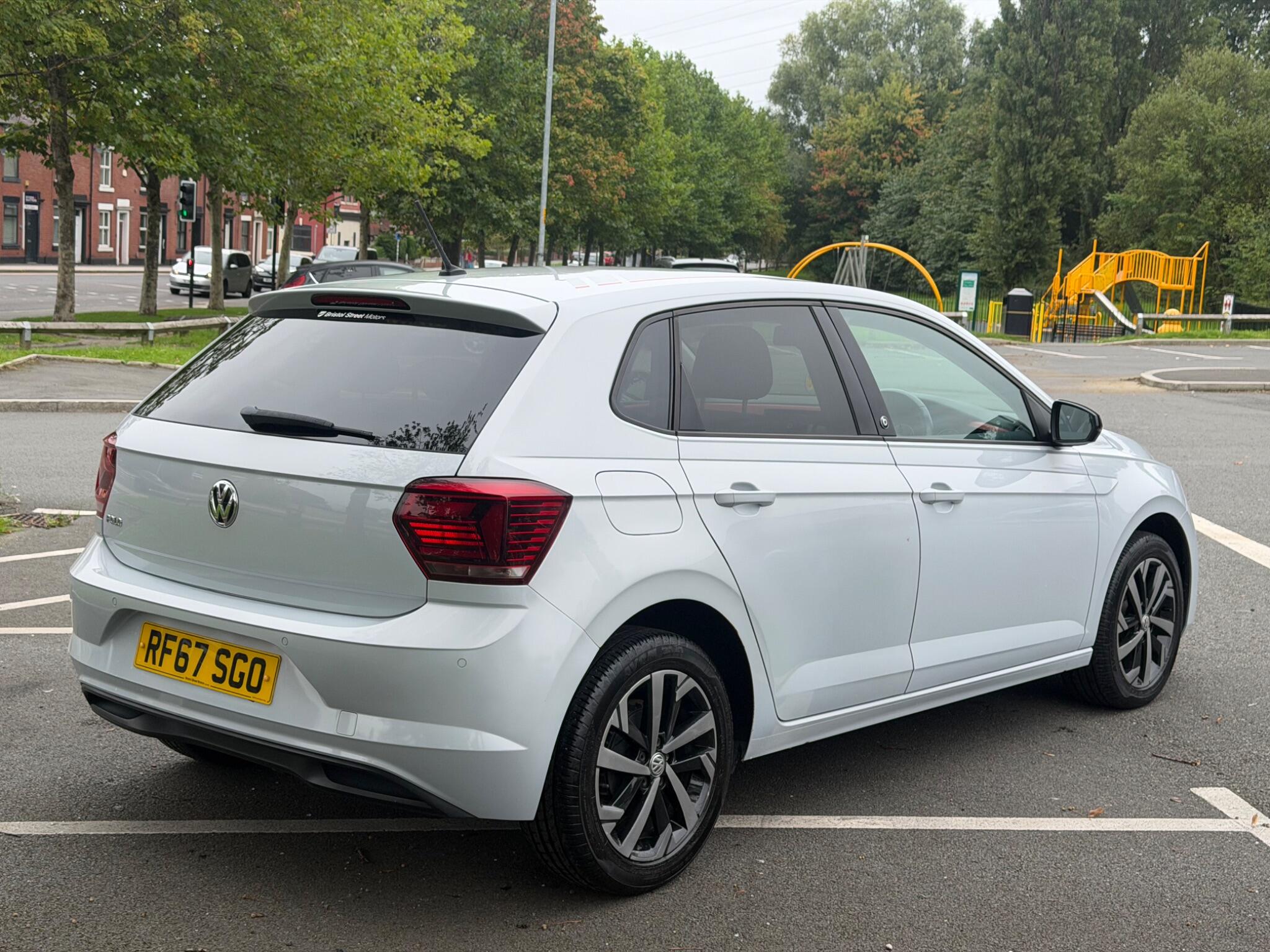 Volkswagen Polo - Image 7