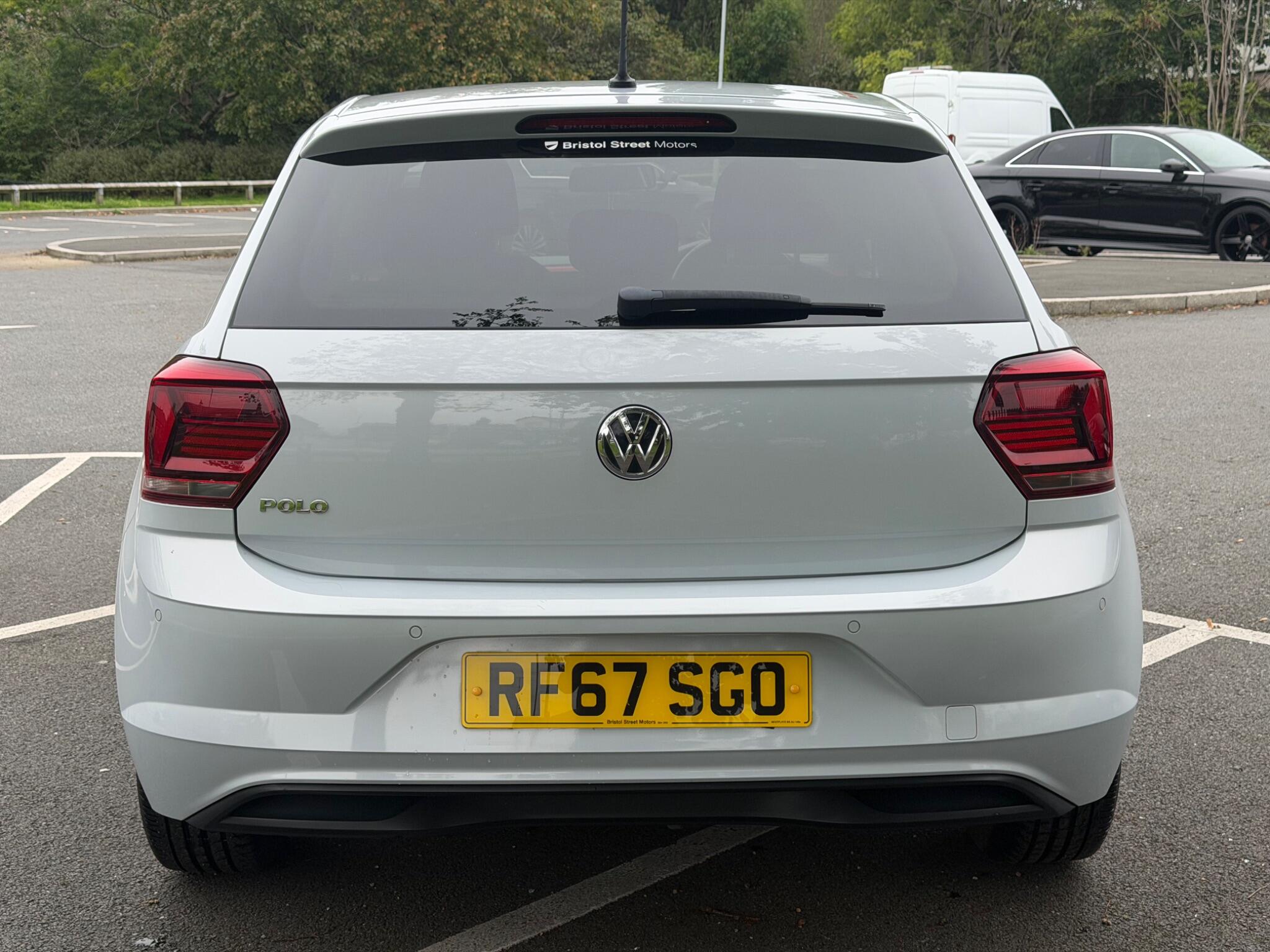 Volkswagen Polo - Image 8
