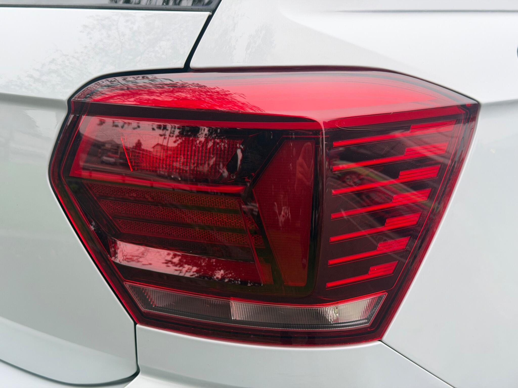 Volkswagen Polo - Image 9