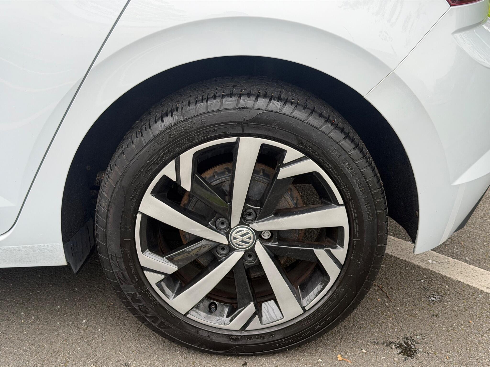 Volkswagen Polo - Image 13