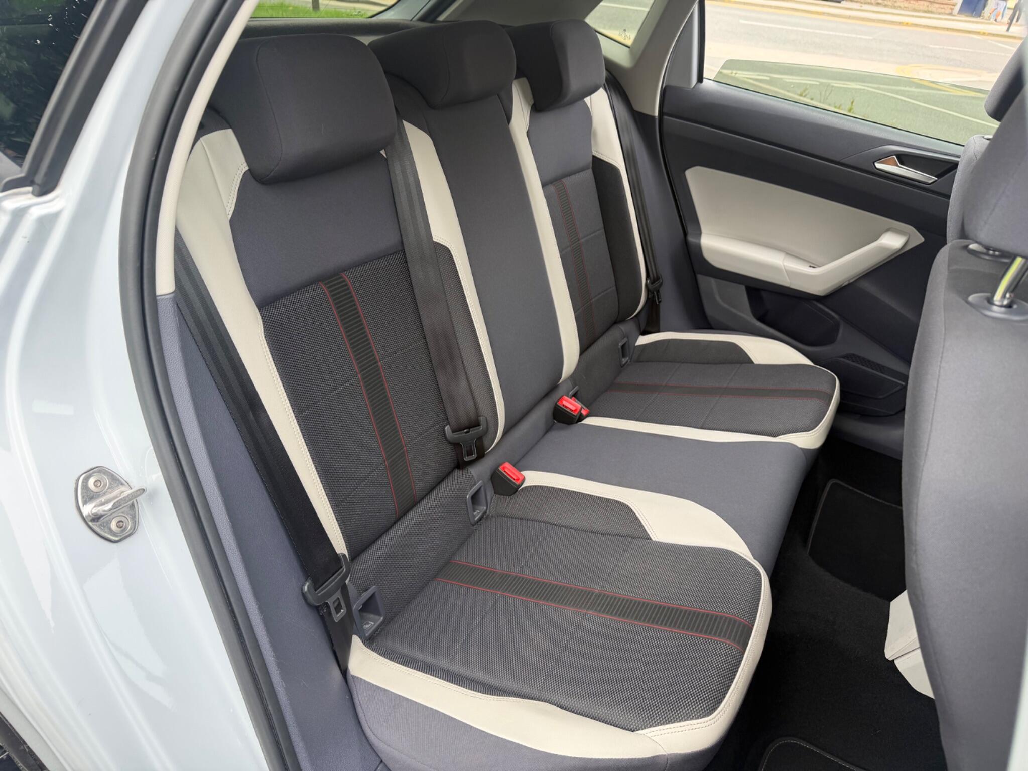 Volkswagen Polo - Image 22