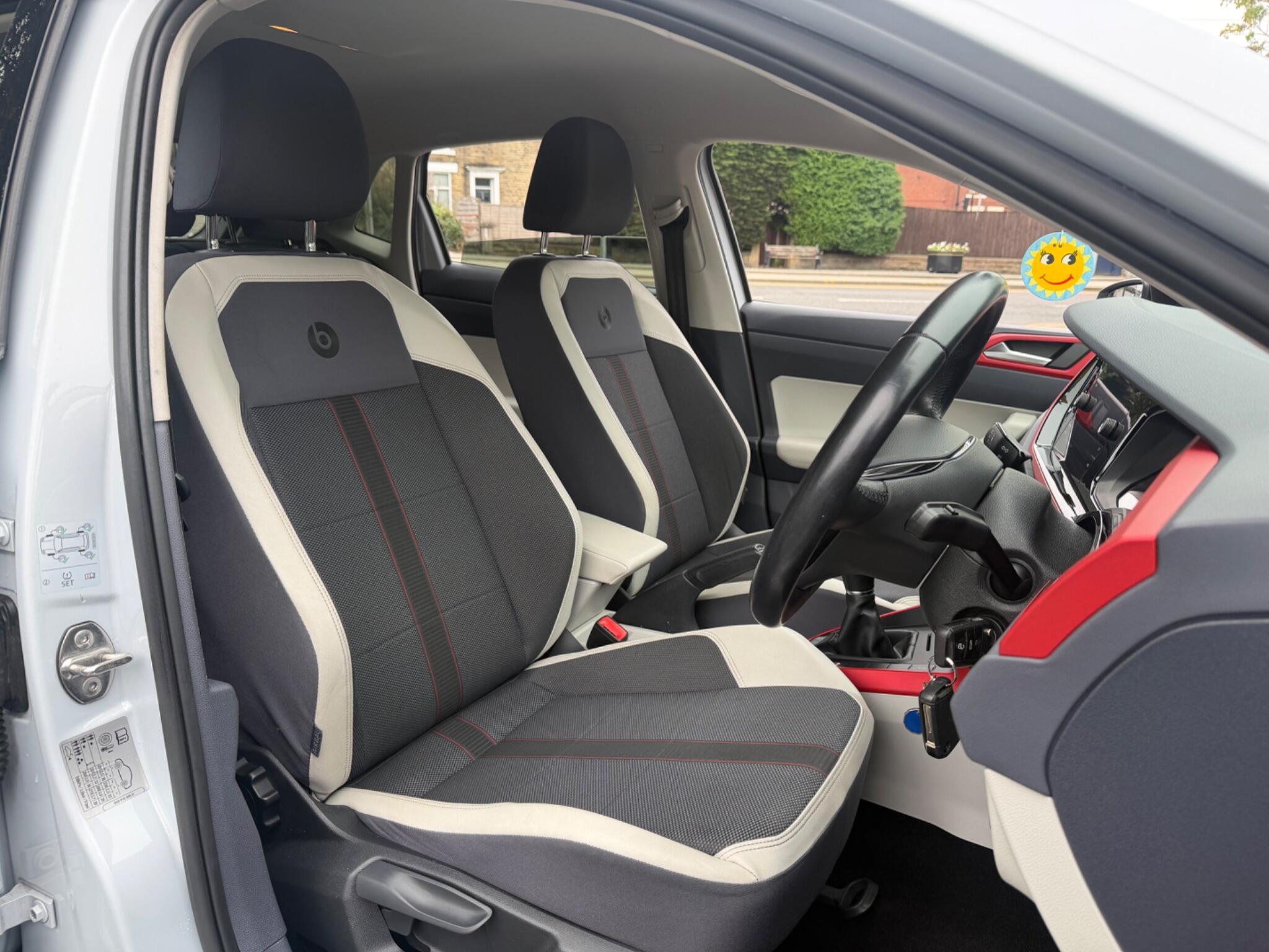 Volkswagen Polo - Image 23