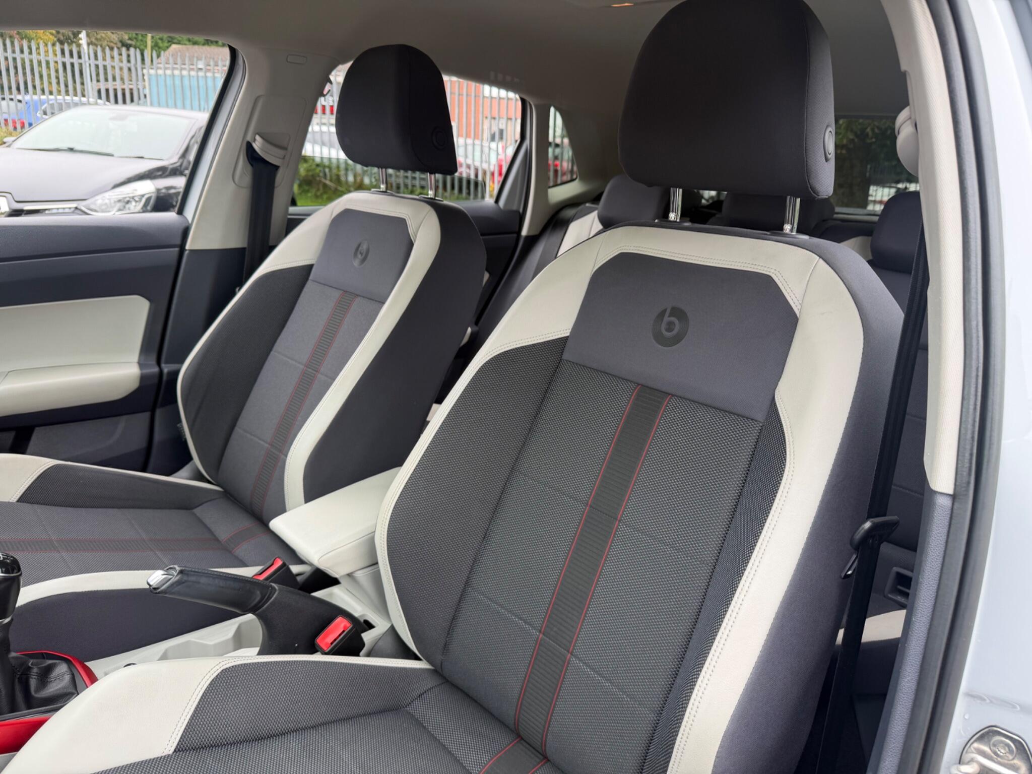 Volkswagen Polo - Image 24