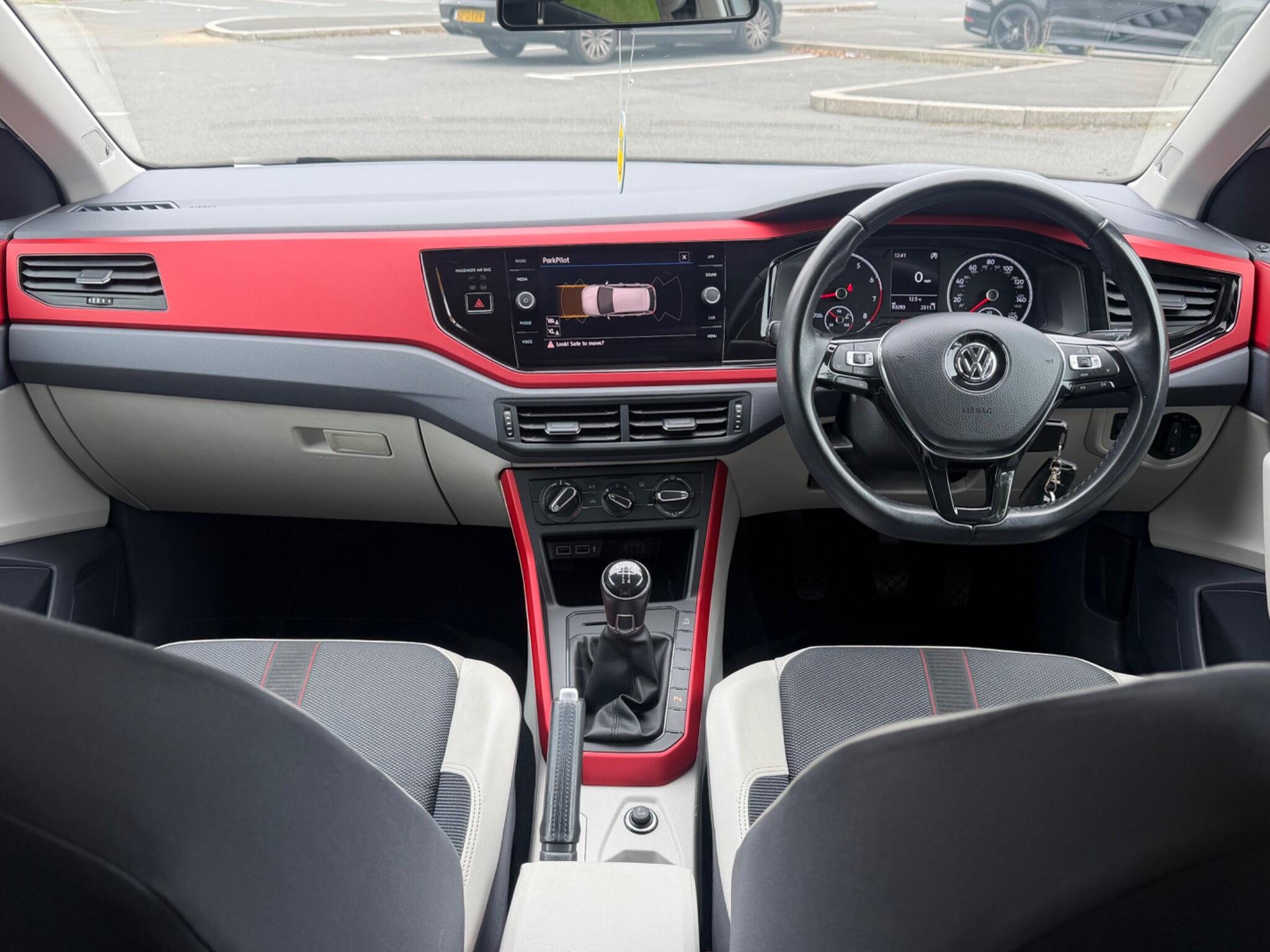 Volkswagen Polo - Image 27