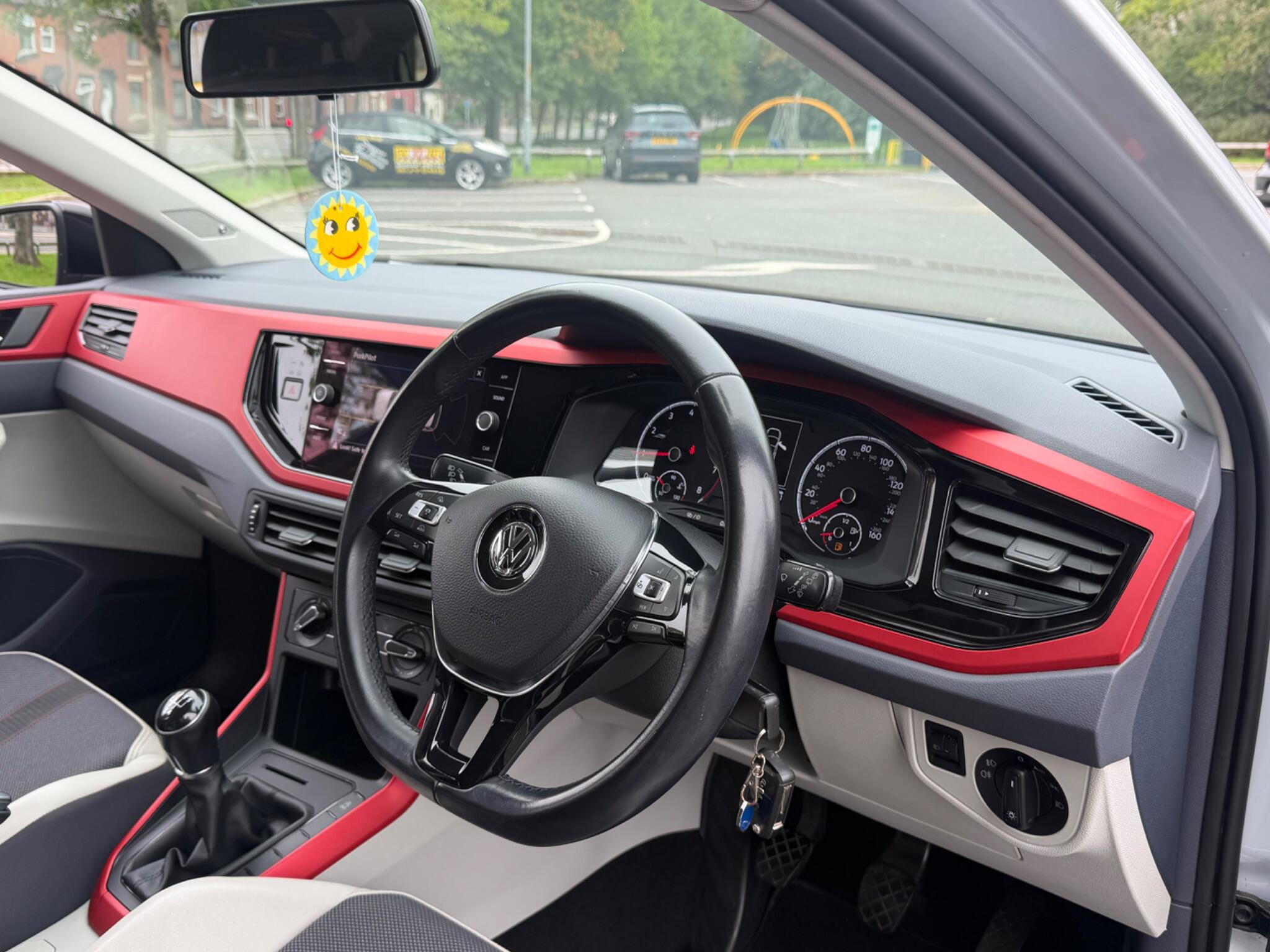 Volkswagen Polo - Image 28