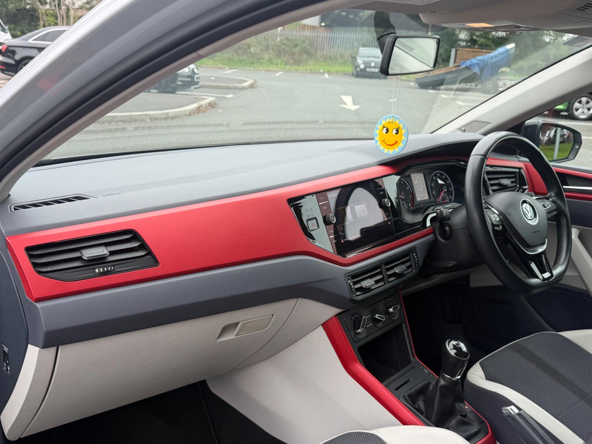 Volkswagen Polo - Image 31