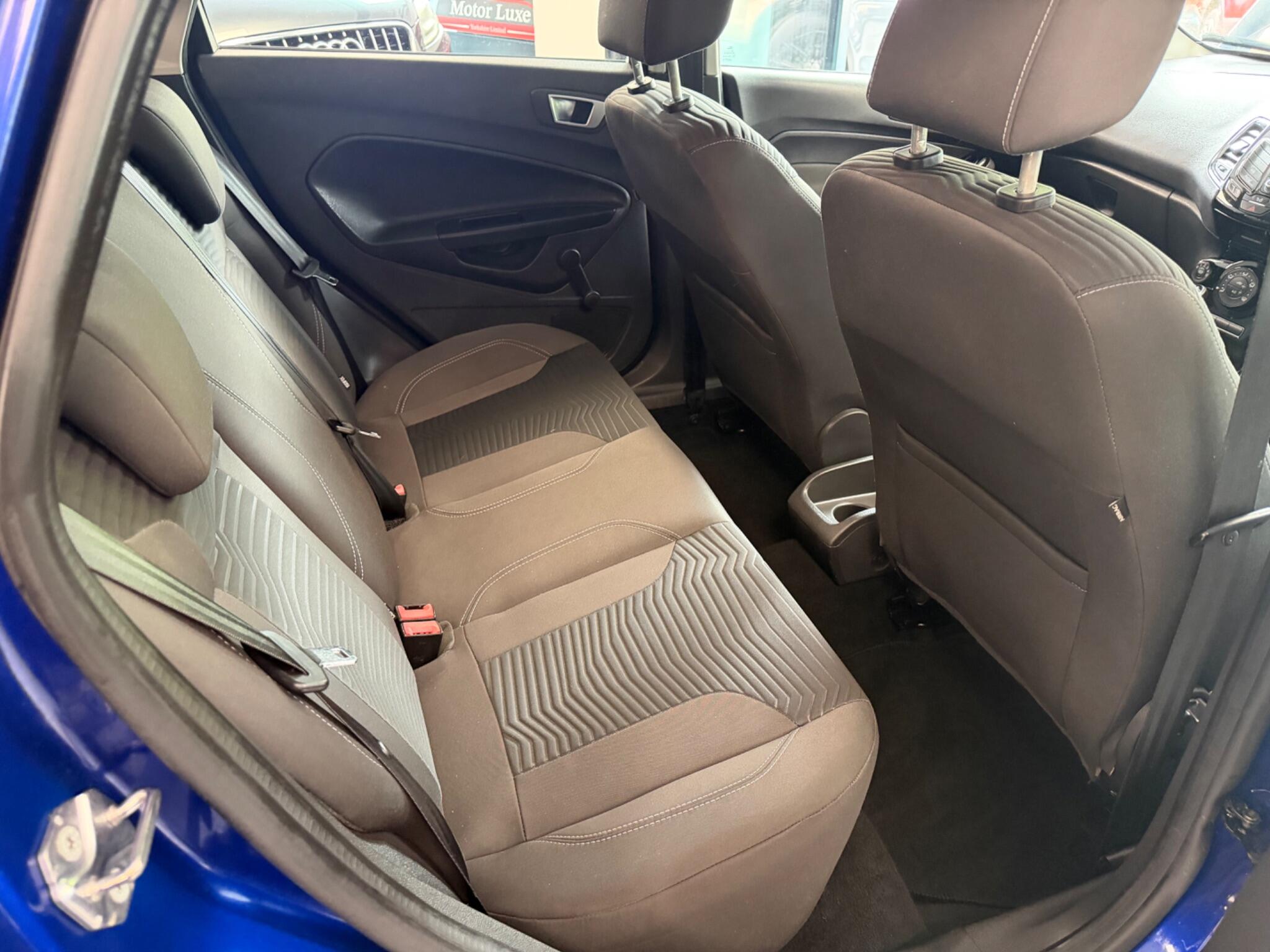 Ford Fiesta - Image 10