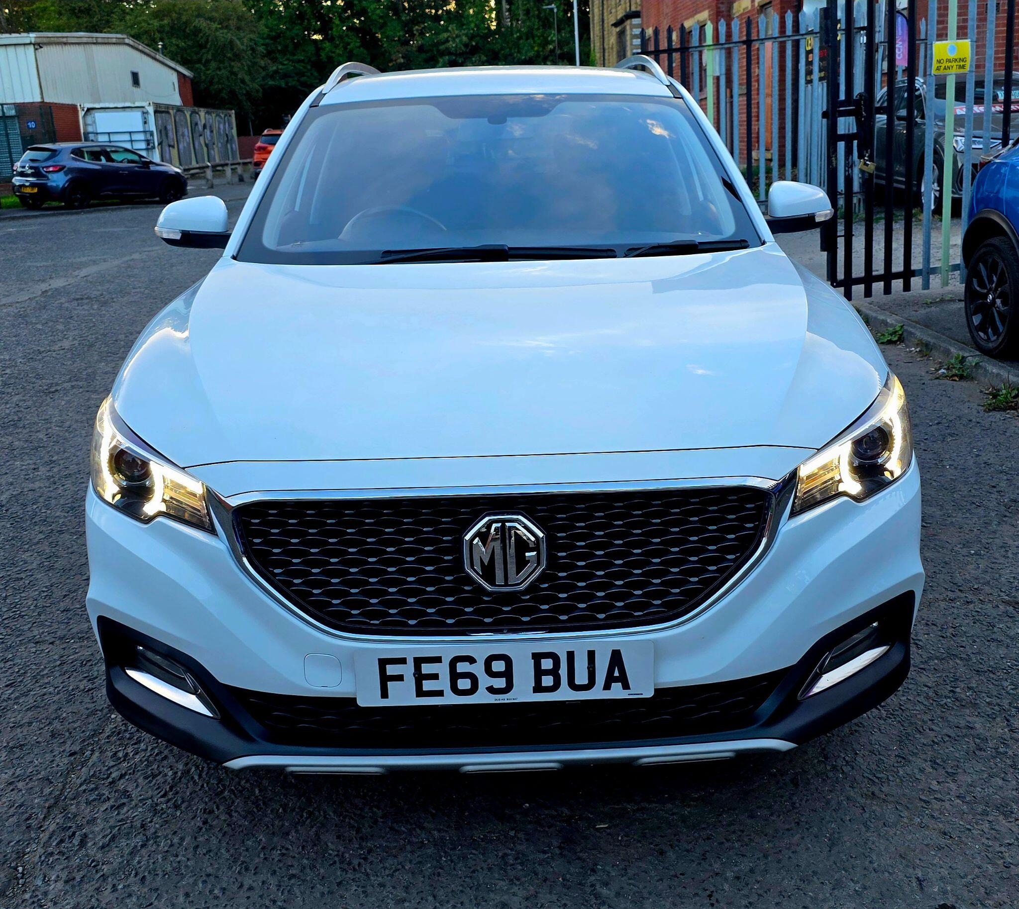 MG MG ZS - Image 2