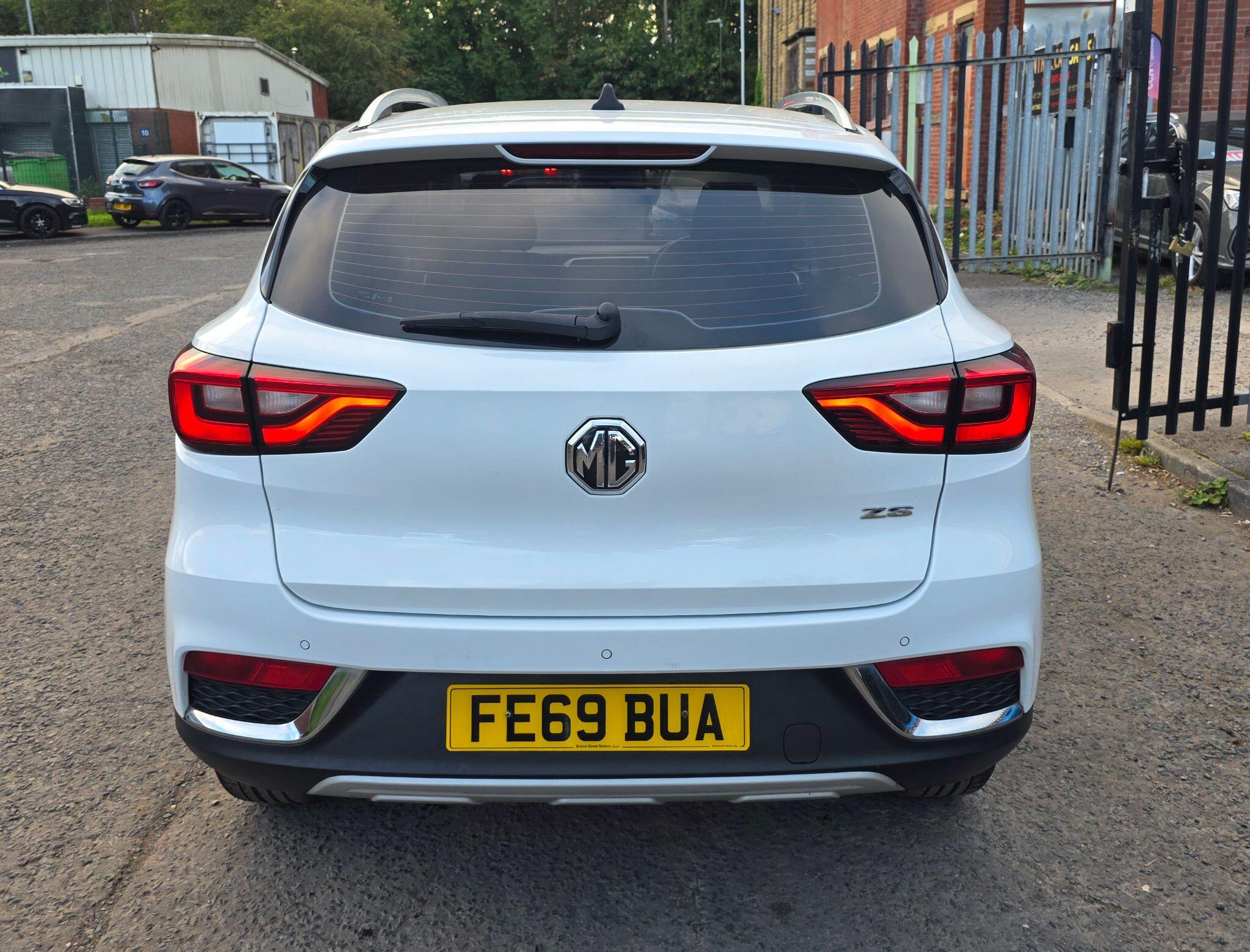 MG MG ZS - Image 11
