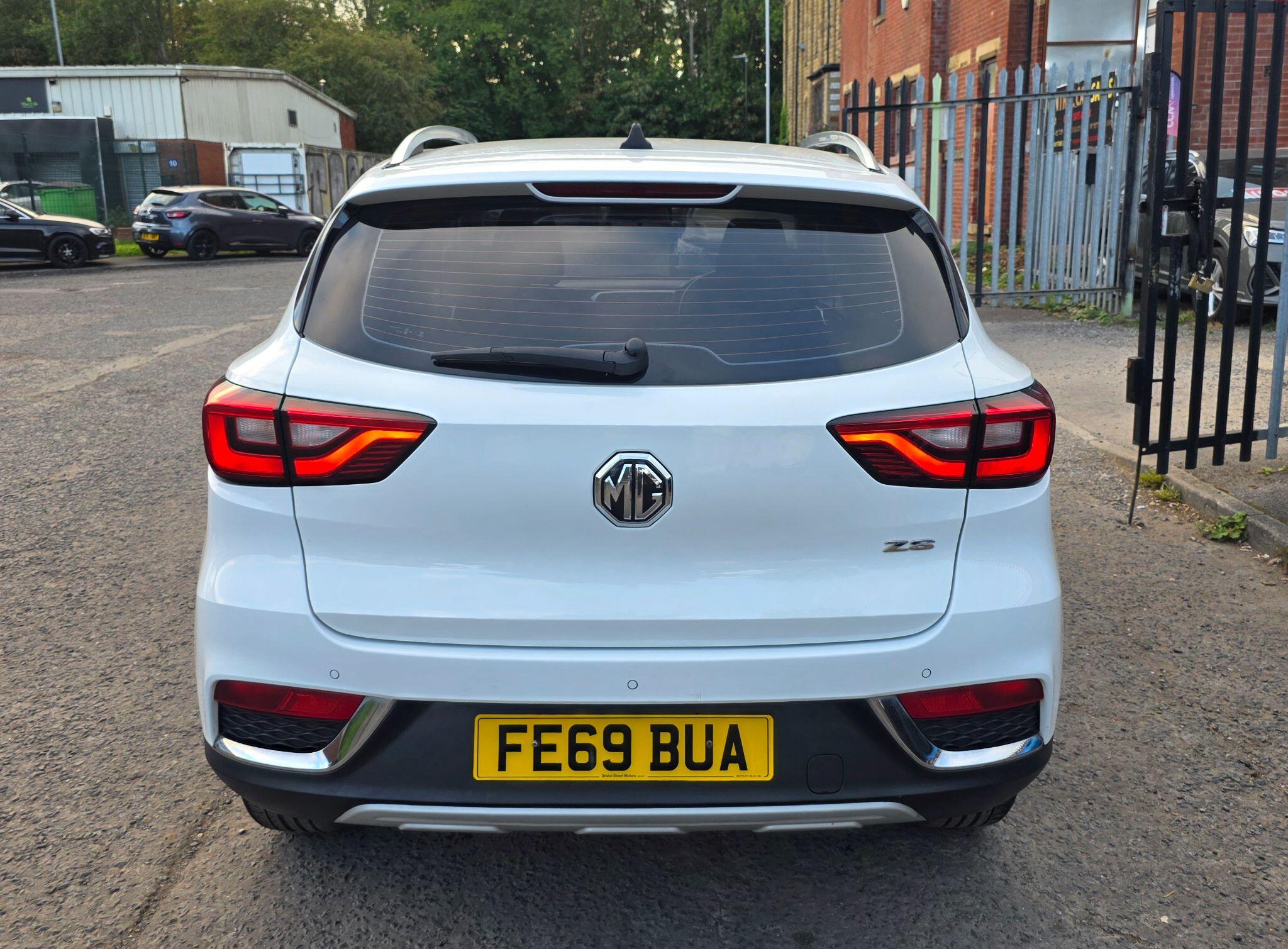 MG MG ZS - Image 12
