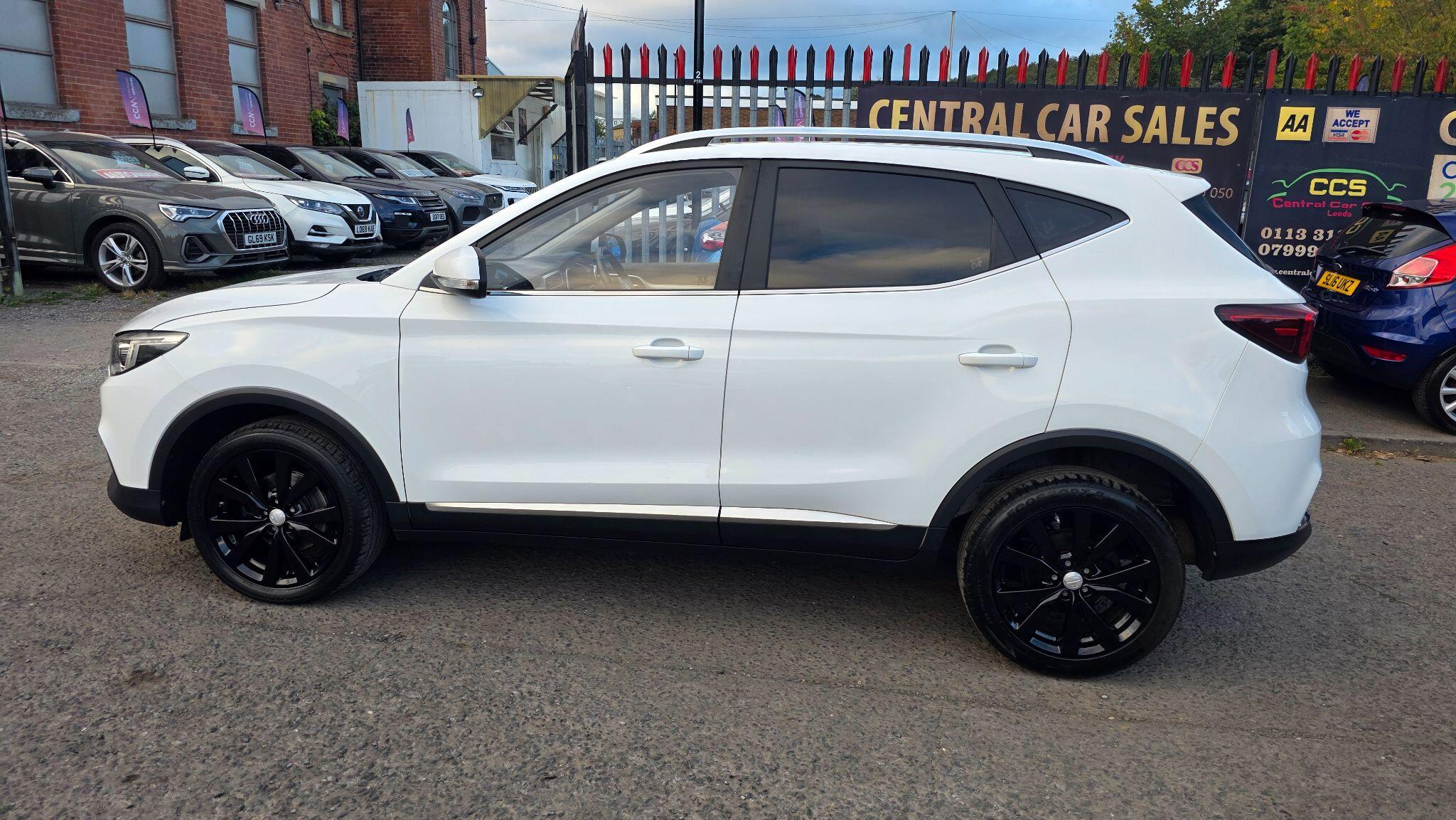 MG MG ZS - Image 15