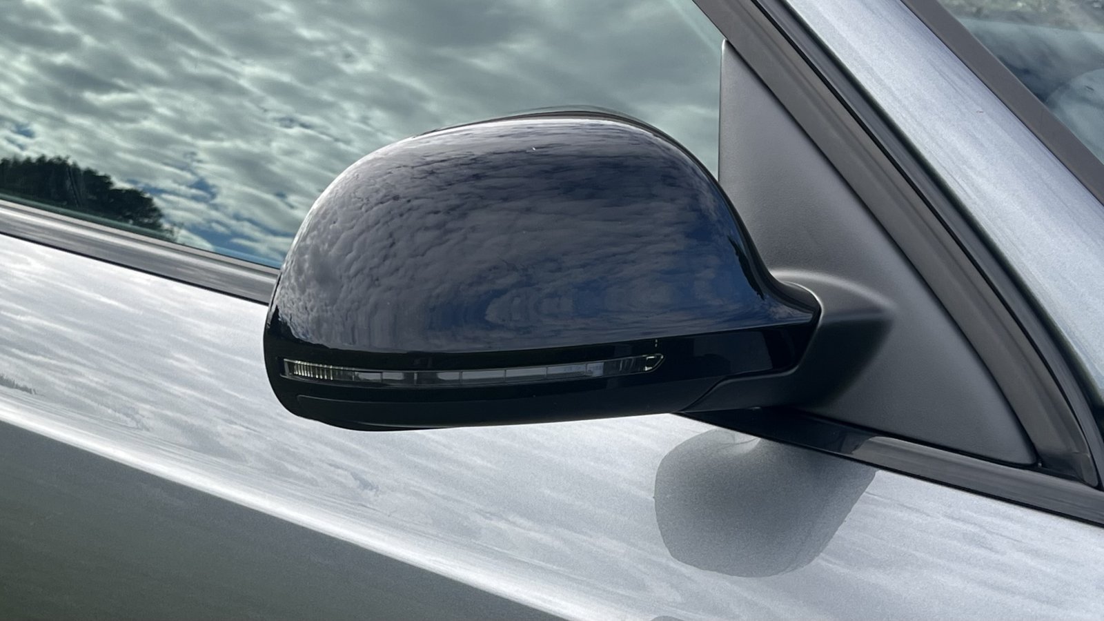 Audi Q3 - Image 12
