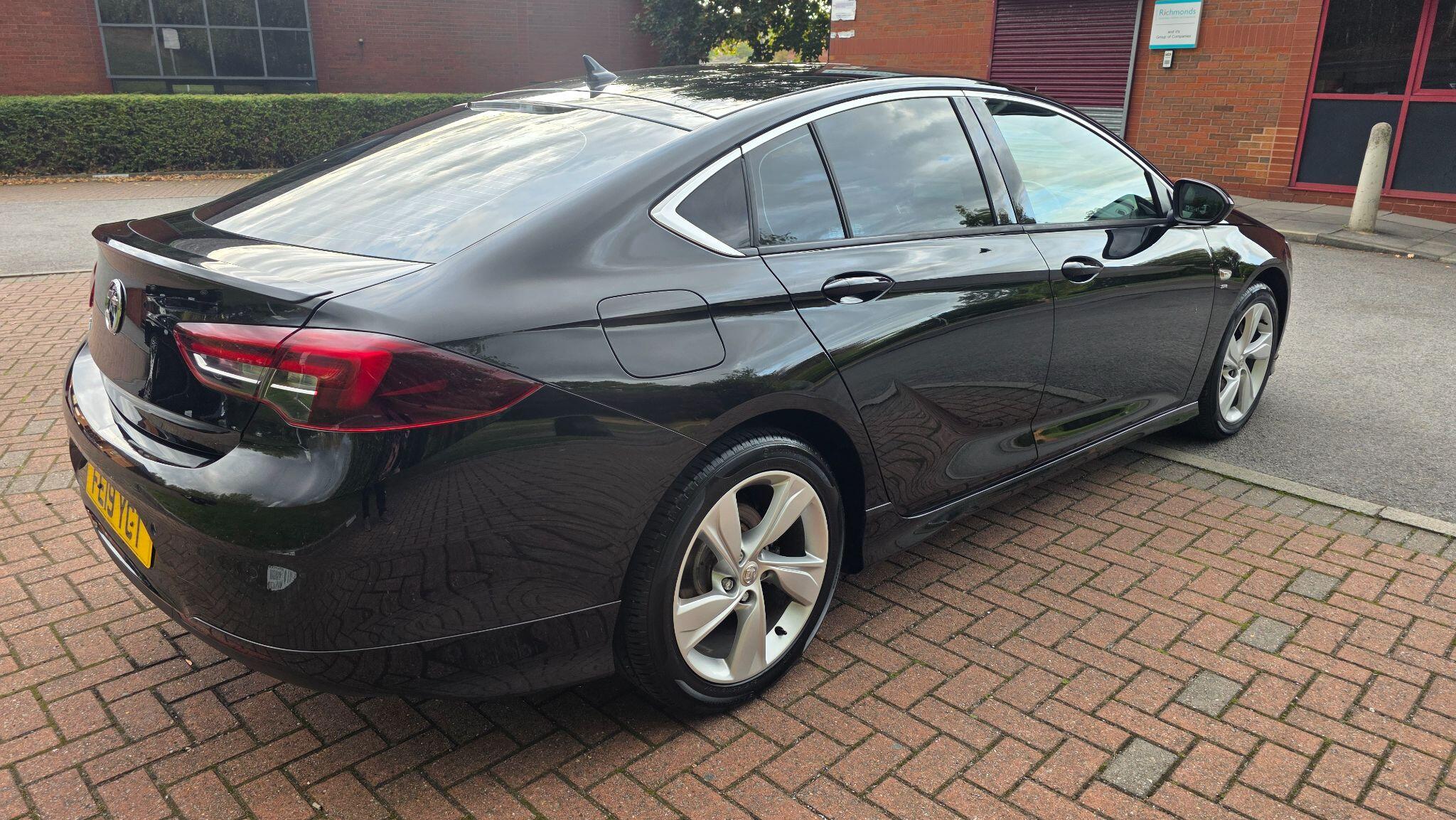 Vauxhall Insignia - Image 7