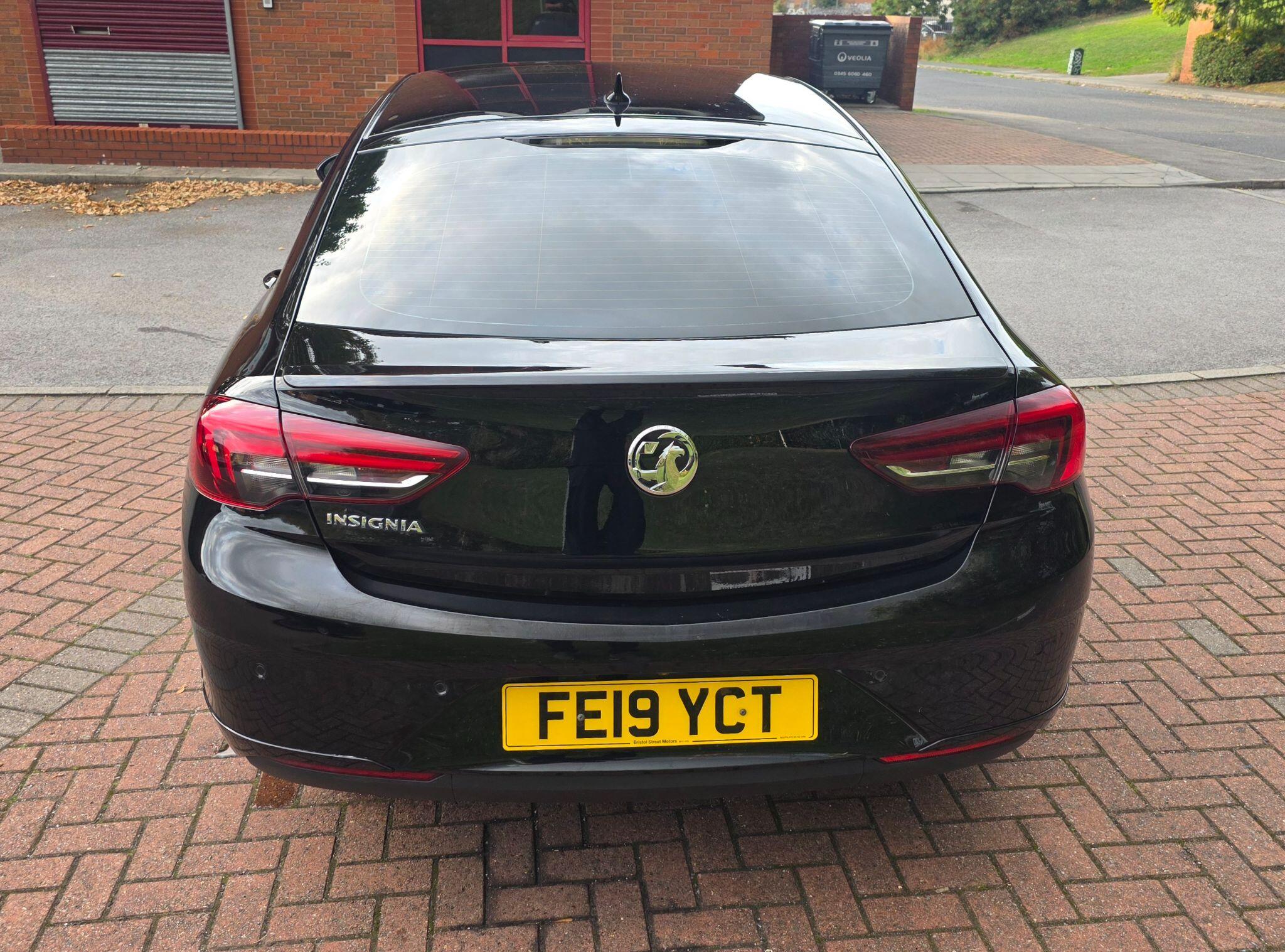 Vauxhall Insignia - Image 9