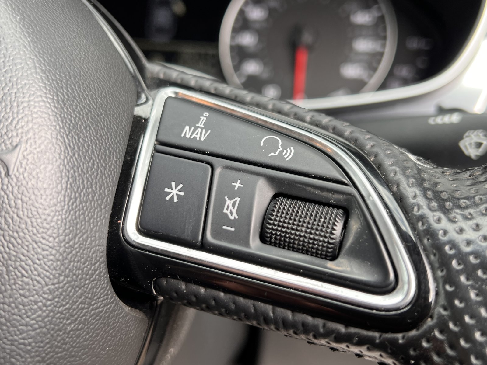 Audi A6 Saloon - Image 18