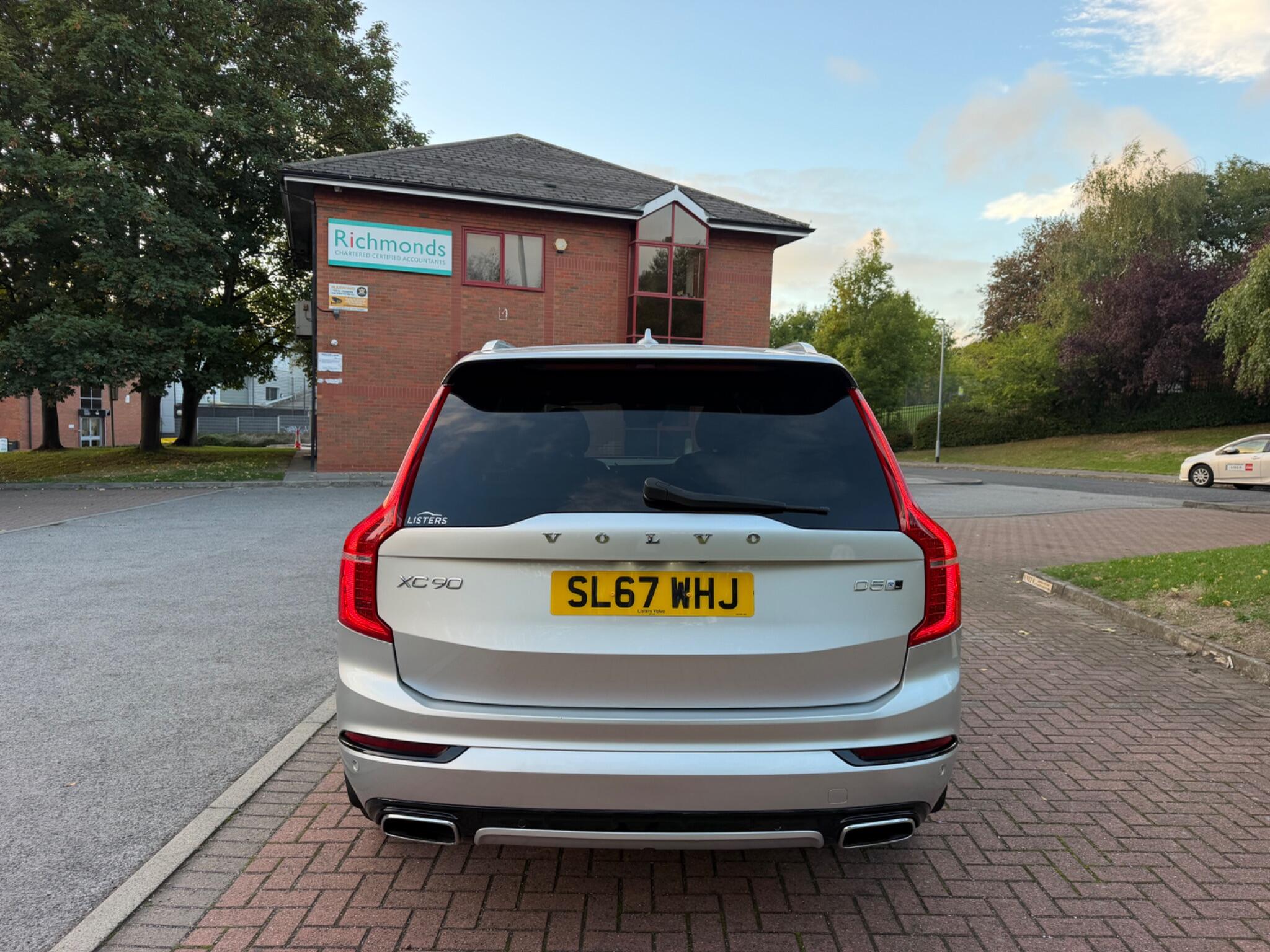 Volvo XC90 - Image 16