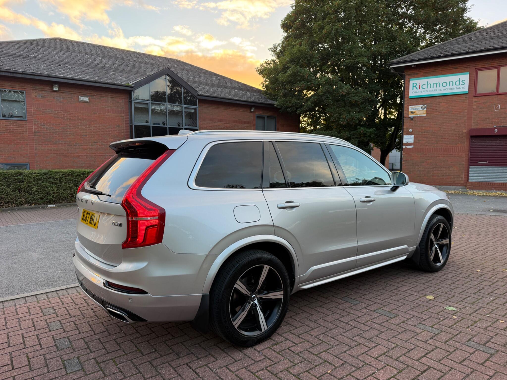 Volvo XC90 - Image 18