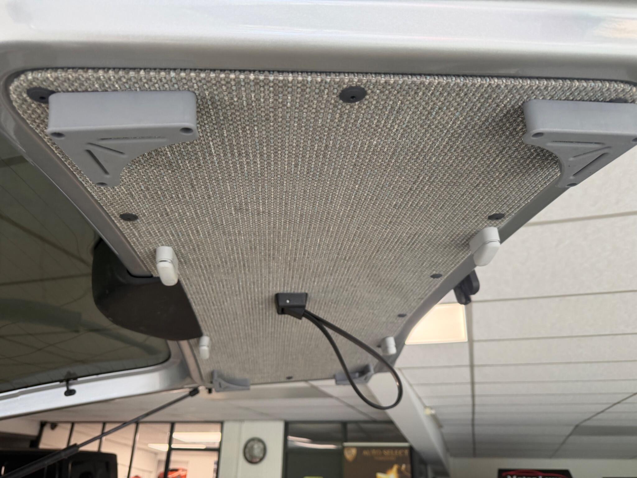 Volkswagen Caddy Maxi - Image 8