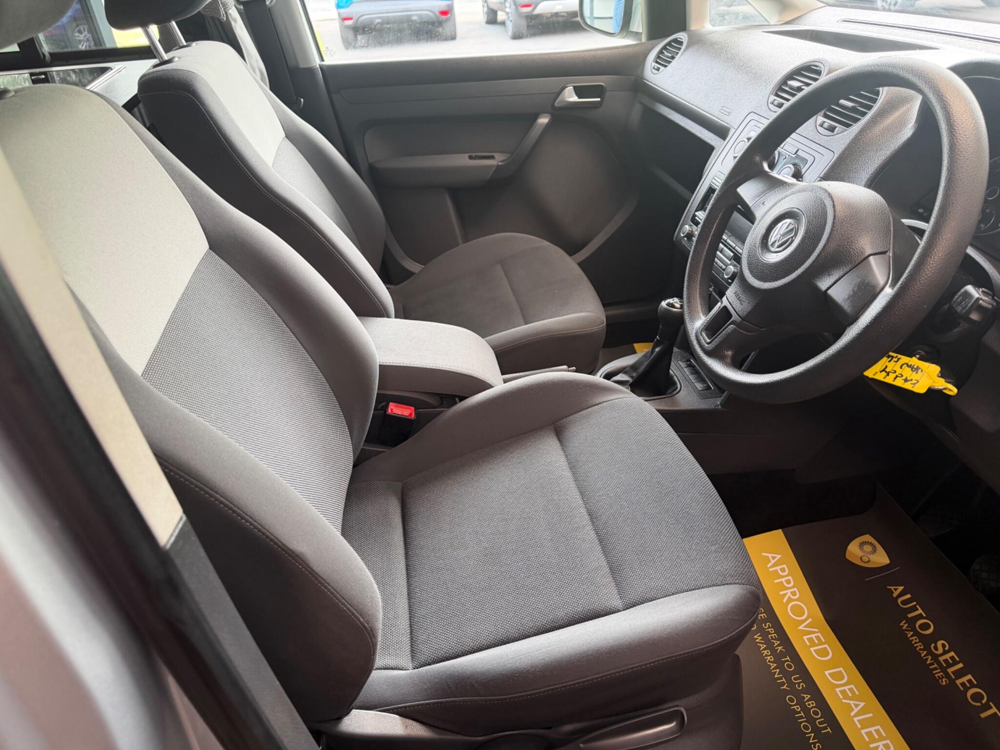 Volkswagen Caddy Maxi - Image 14
