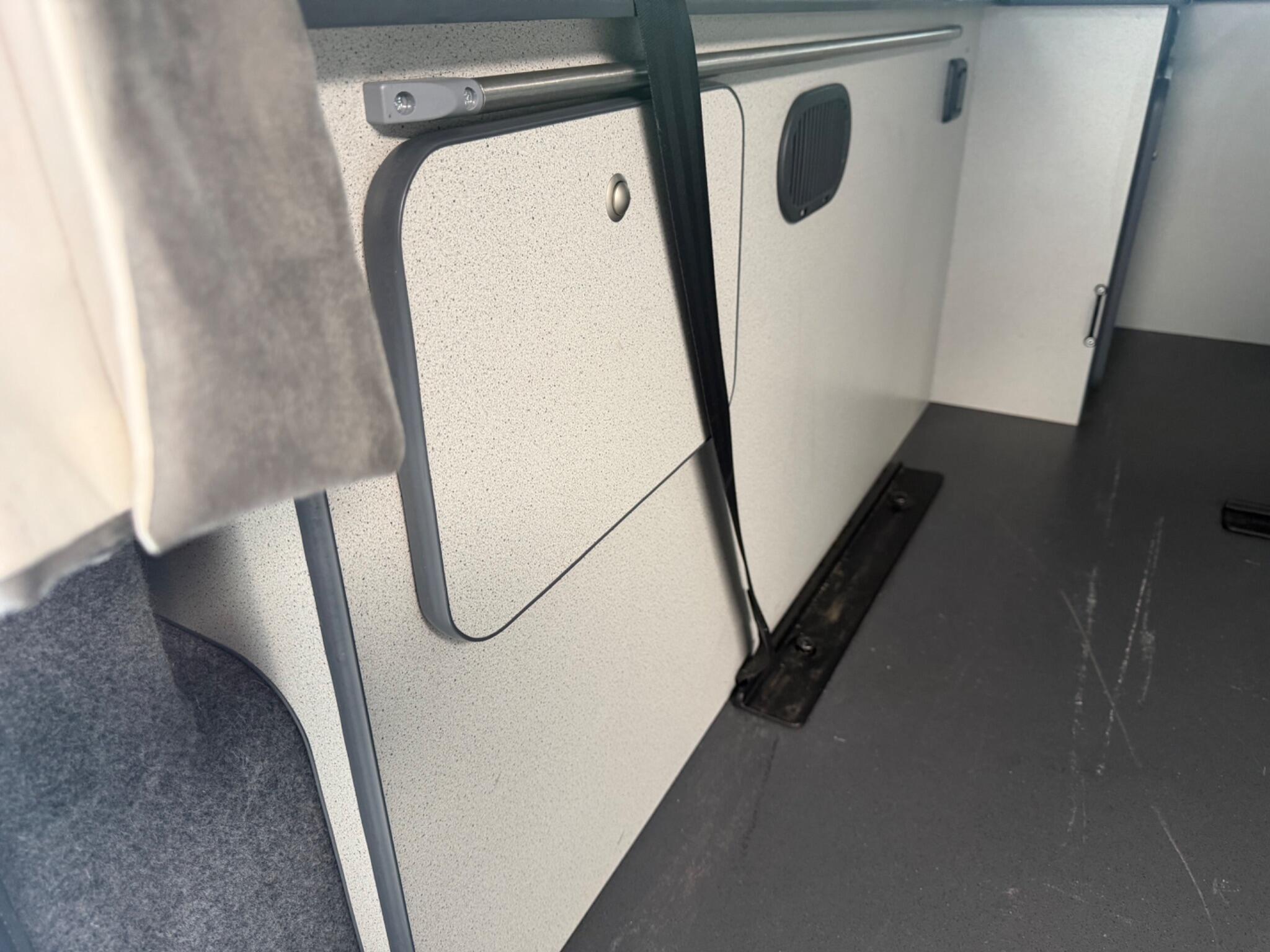 Volkswagen Caddy Maxi - Image 3