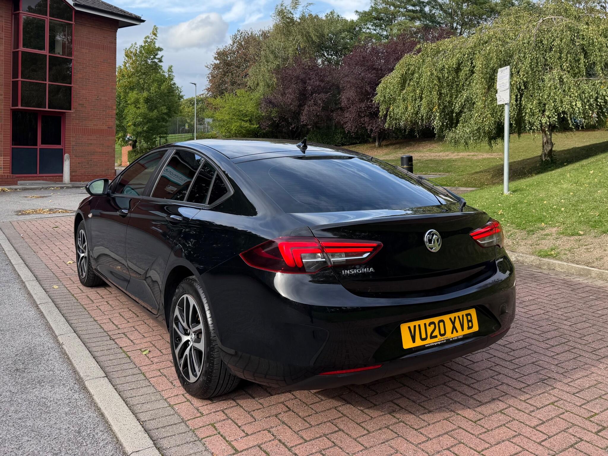 Vauxhall Insignia - Image 8