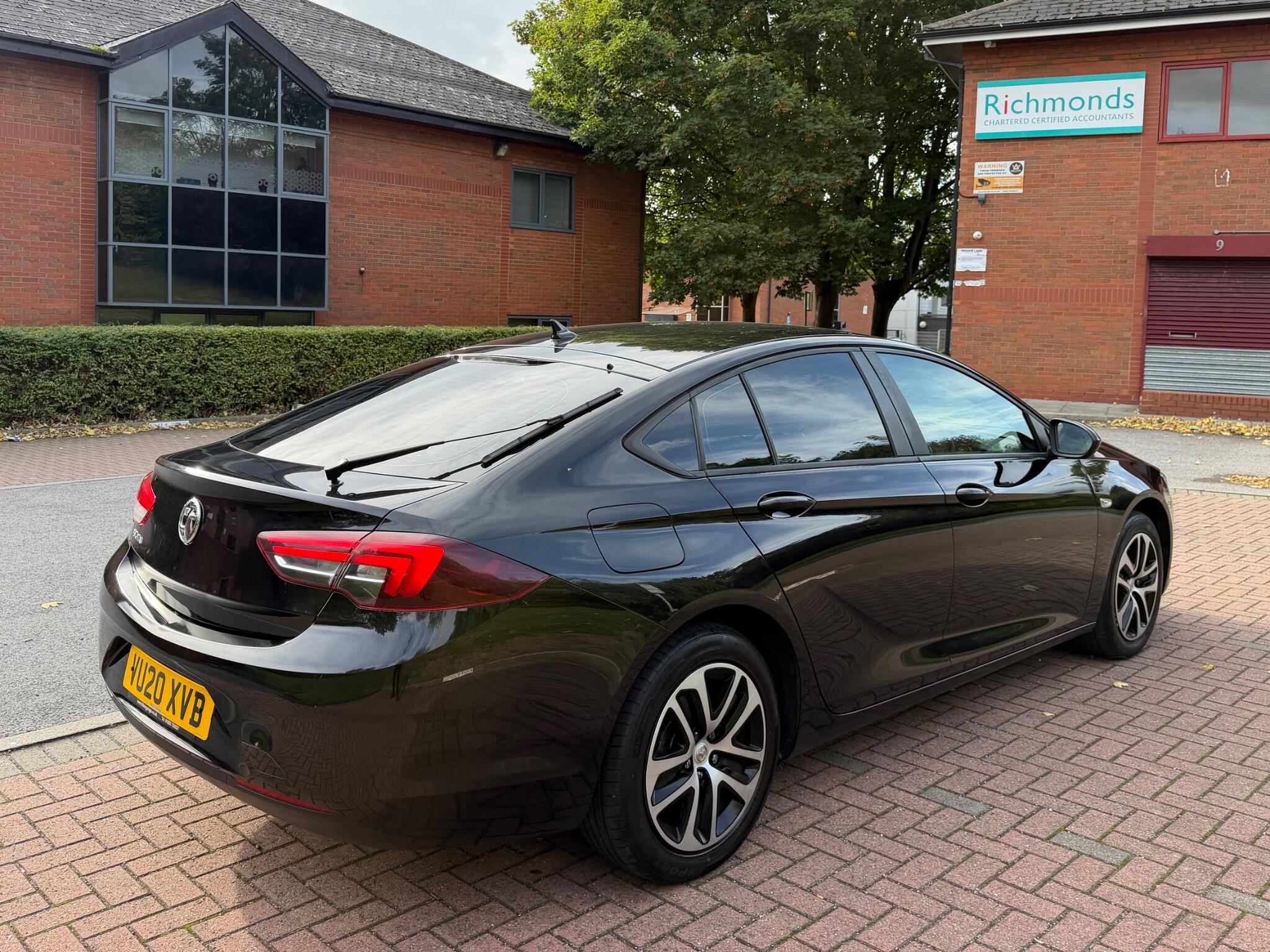 Vauxhall Insignia - Image 19
