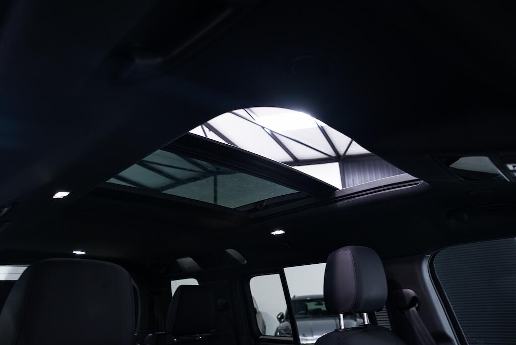 Land Rover Defender 110 - Image 5