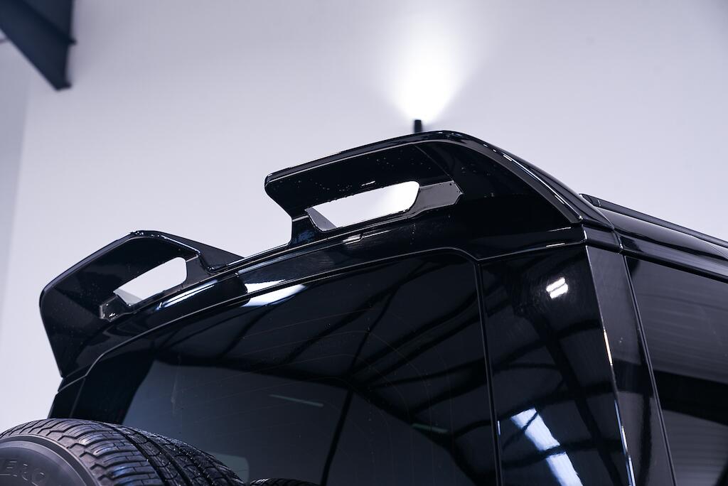 Land Rover Defender 110 - Image 9