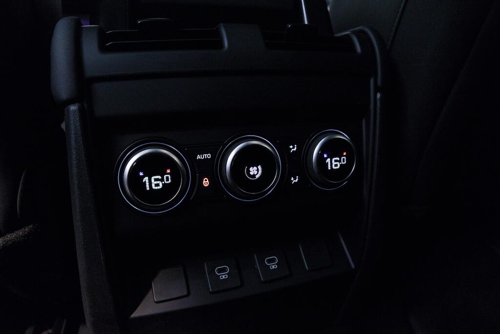 Land Rover Defender 110 - Image 16