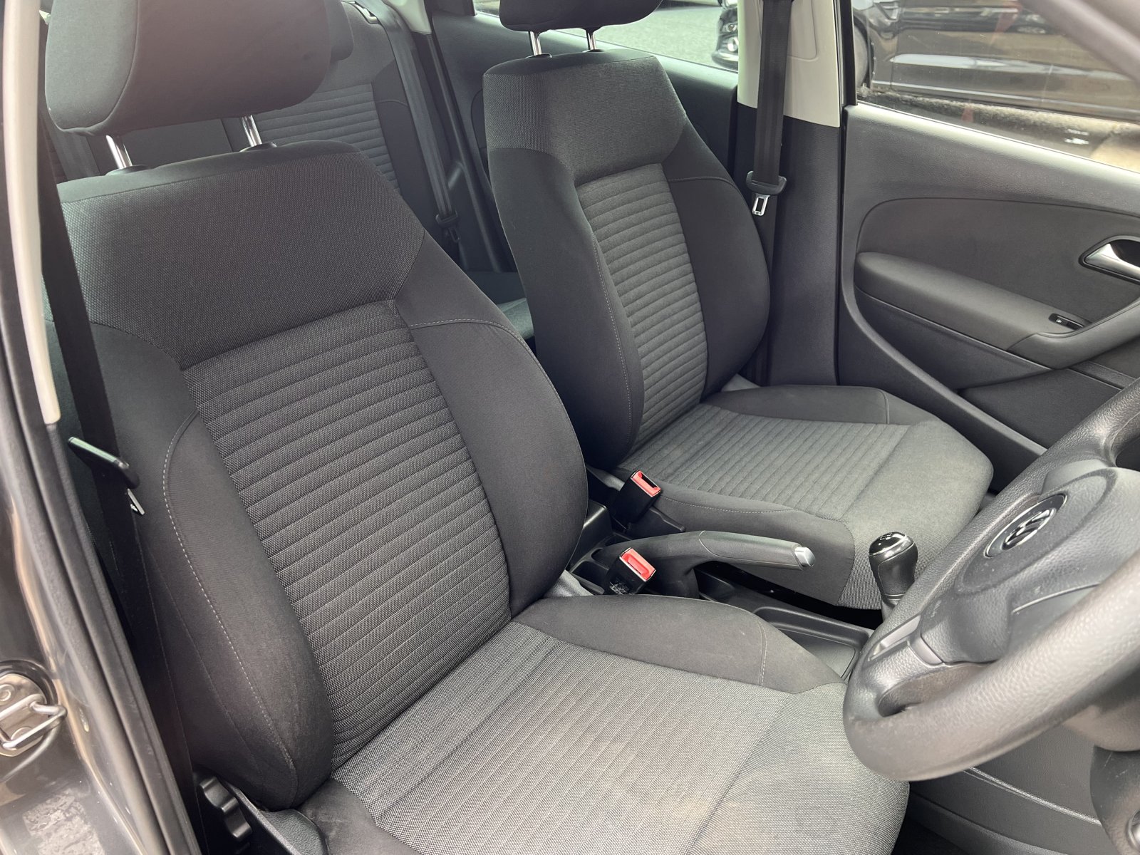 Volkswagen Polo - Image 14