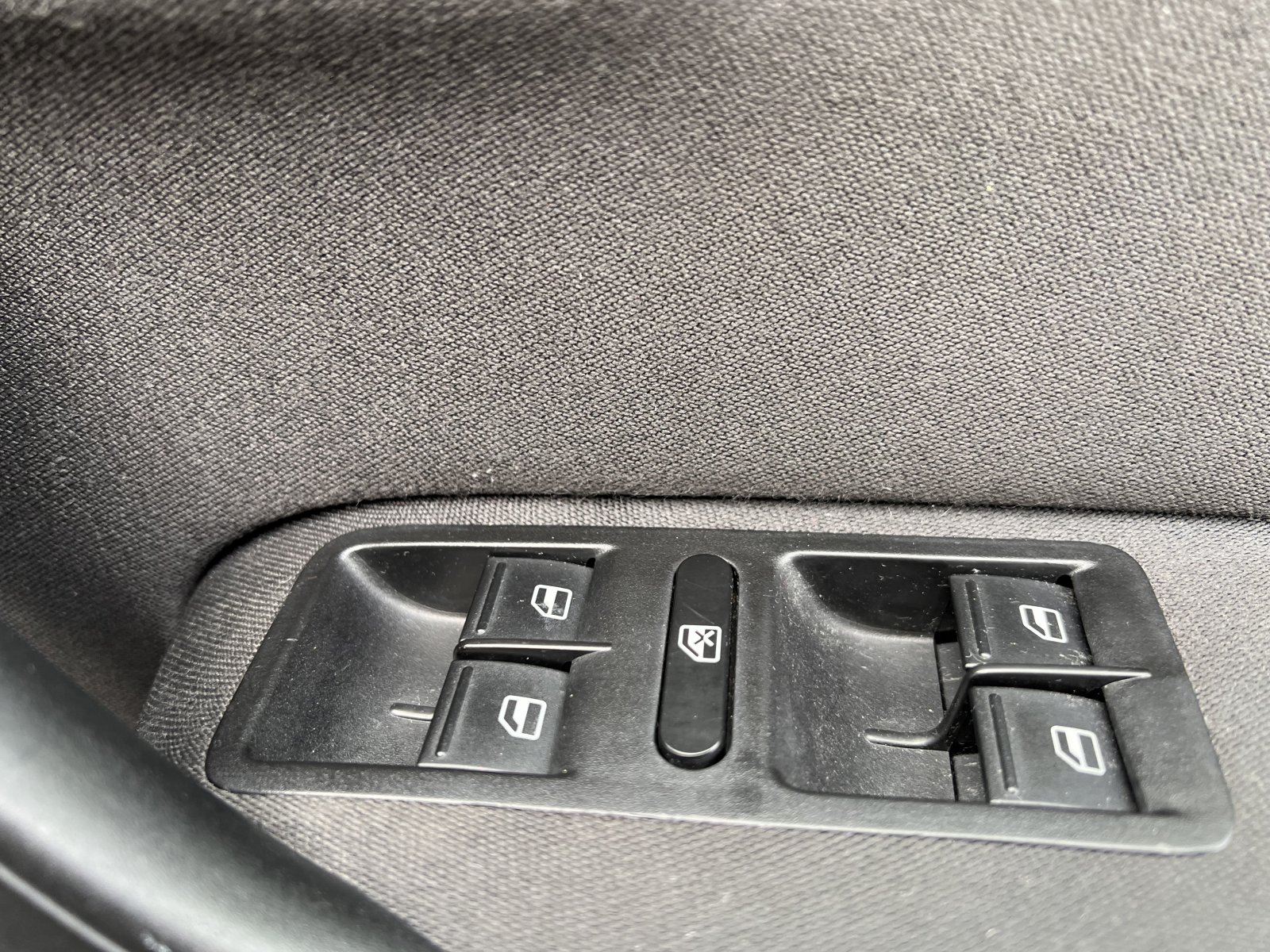 Volkswagen Polo - Image 16
