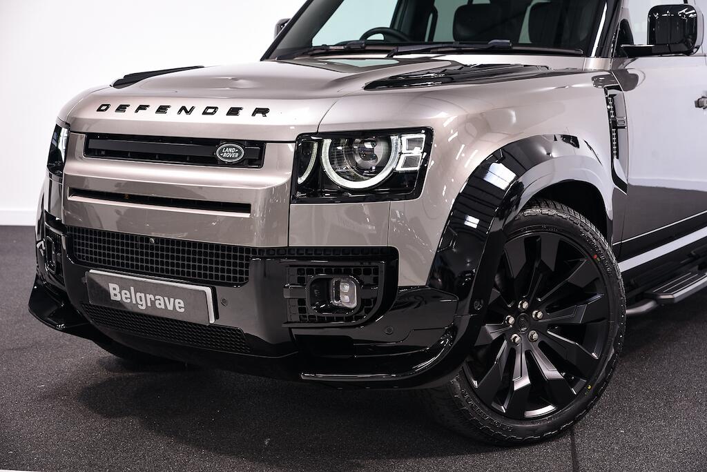 Land Rover Defender 110 - Image 9