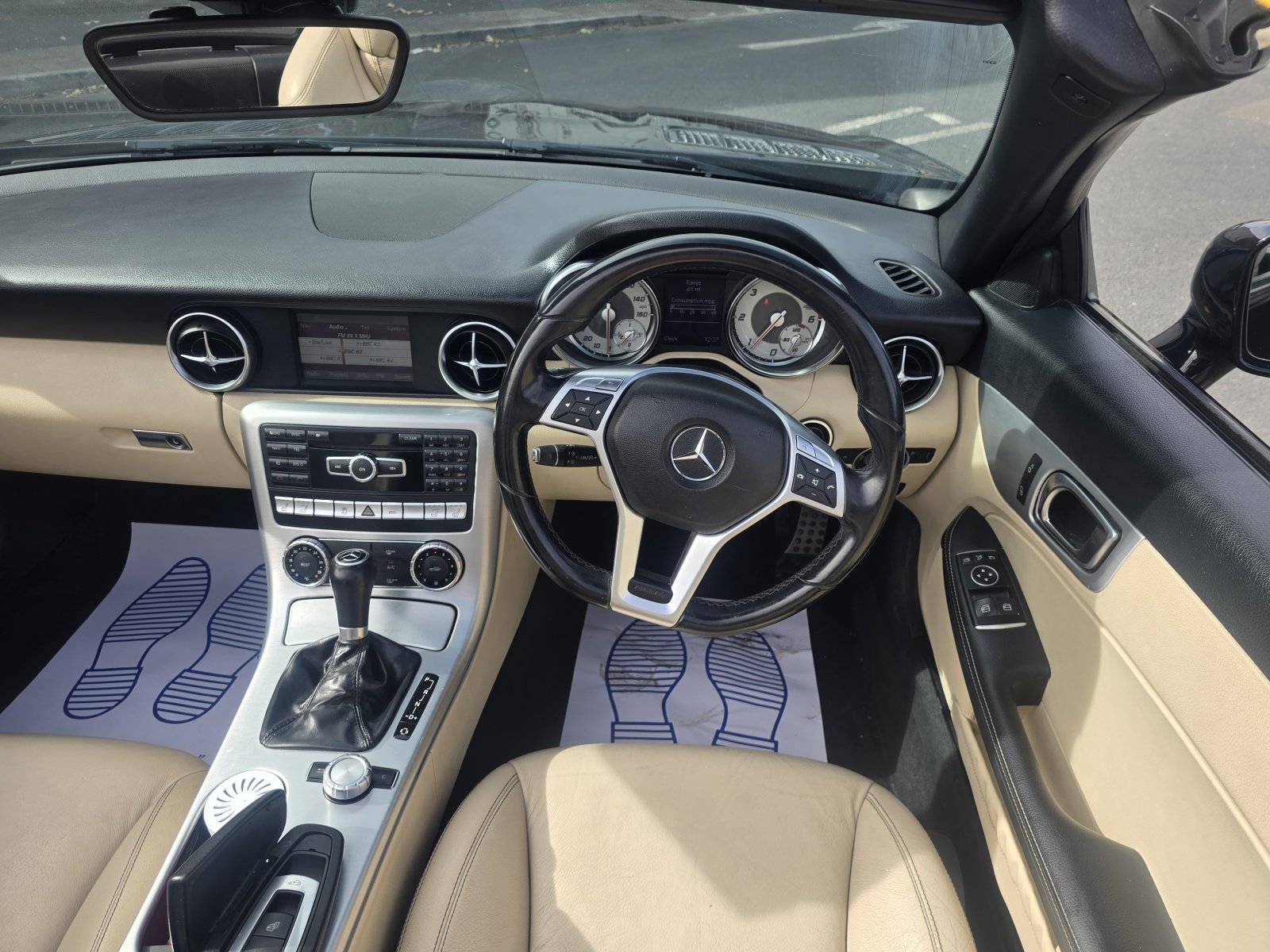 Mercedes SLK - Image 14
