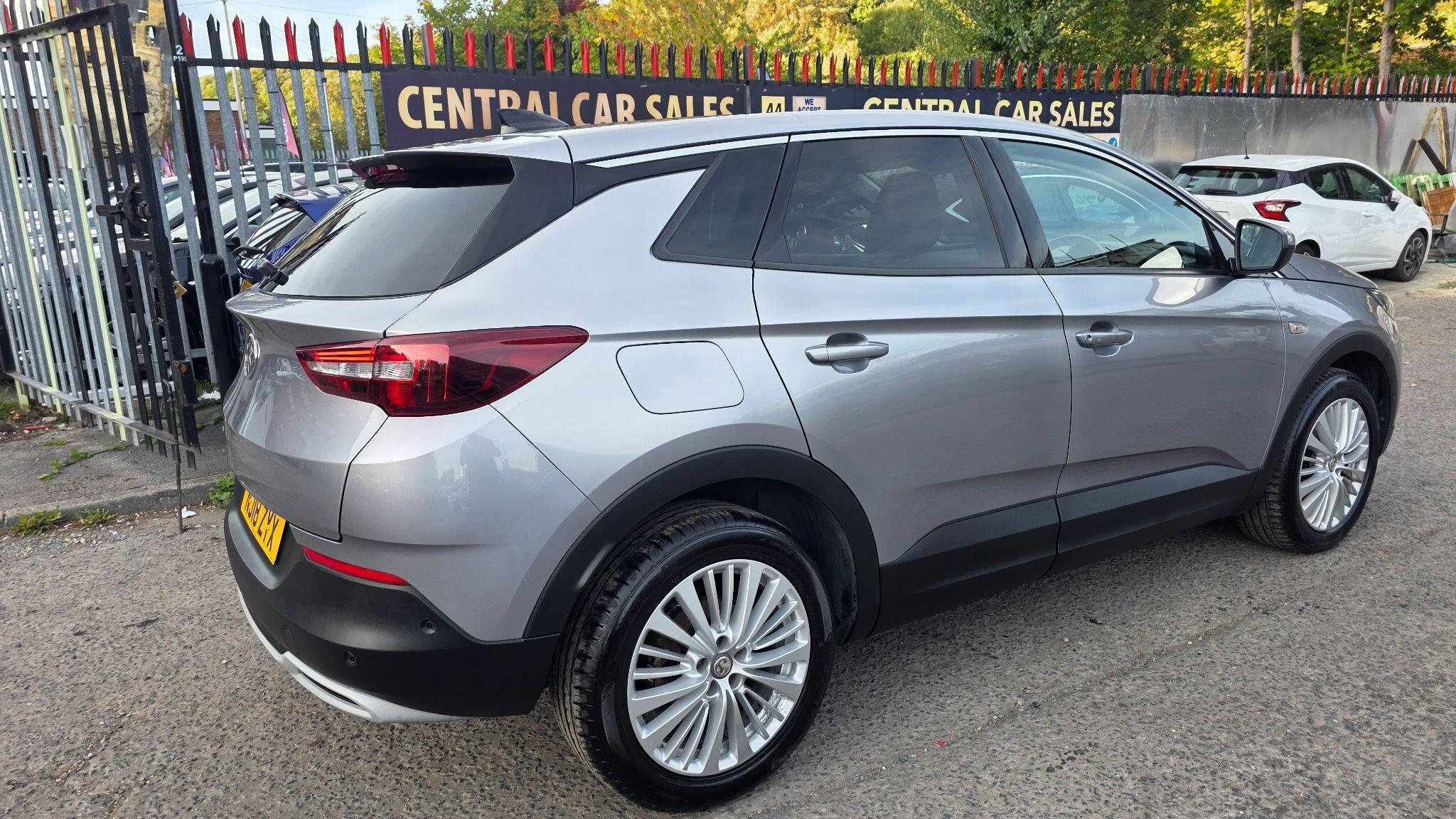 Vauxhall Grandland X - Image 10