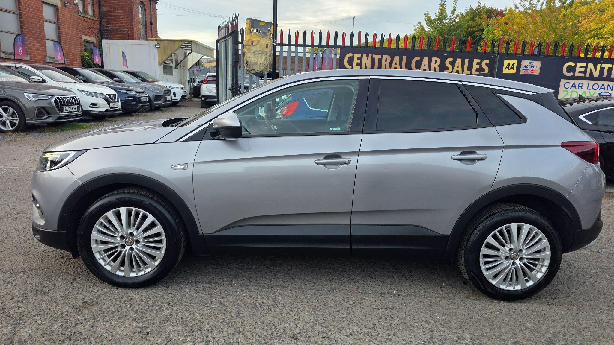 Vauxhall Grandland X - Image 16