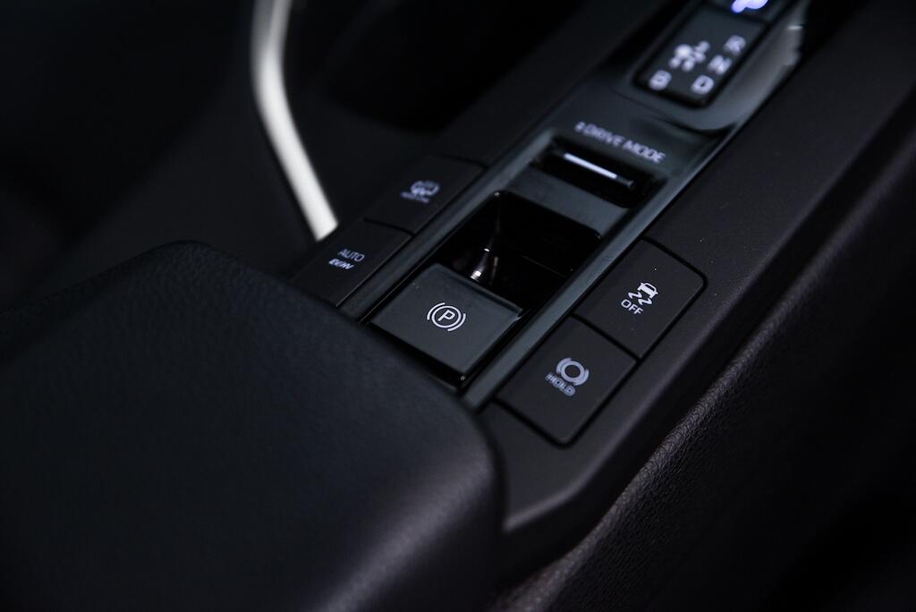 Toyota C-Hr - Image 18