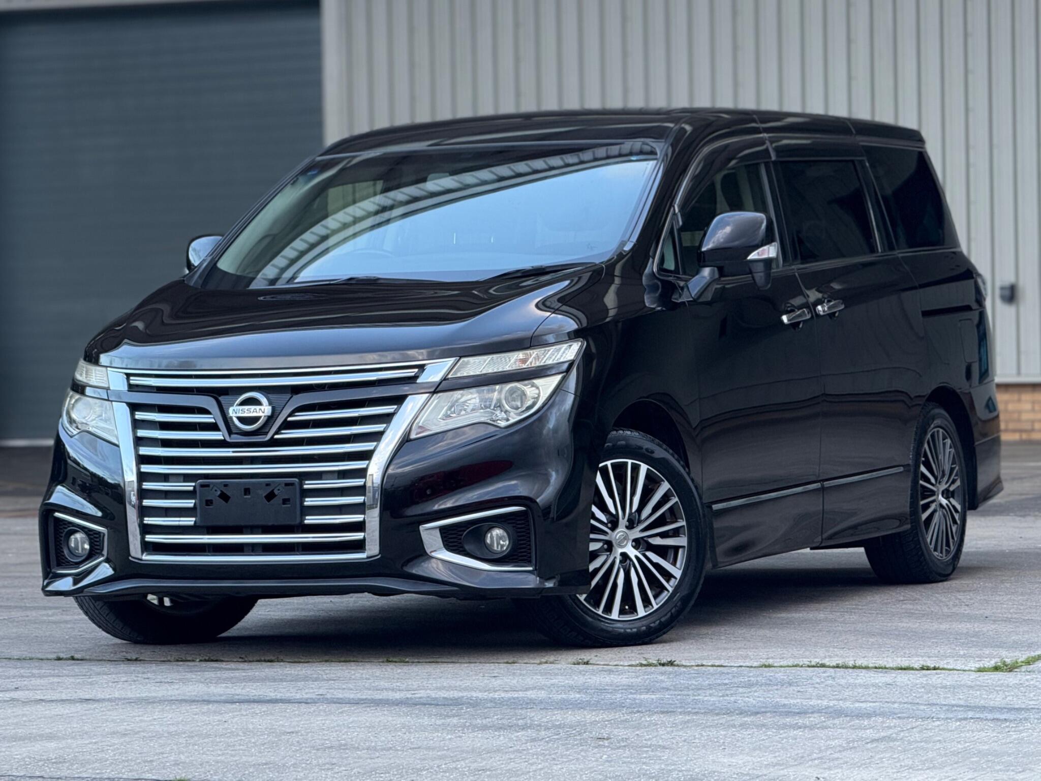 Nissan Elgrand - Image 6