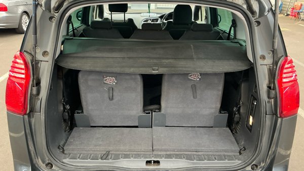 Peugeot 5008 - Image 11