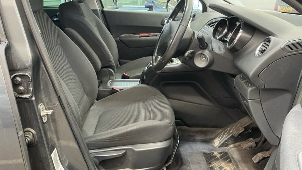 Peugeot 5008 - Image 12
