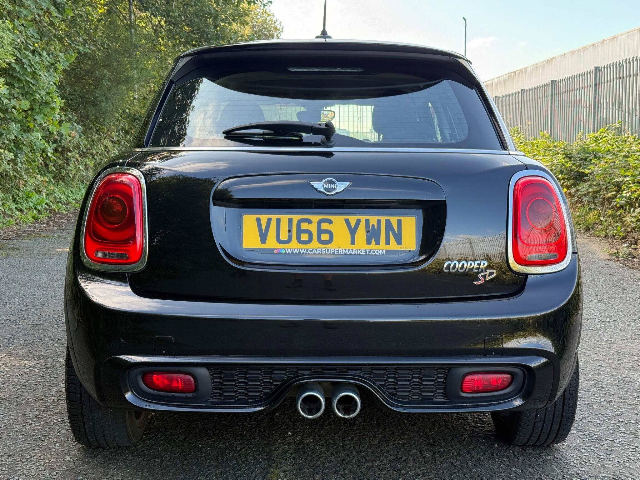 MINI Hatch - Image 4