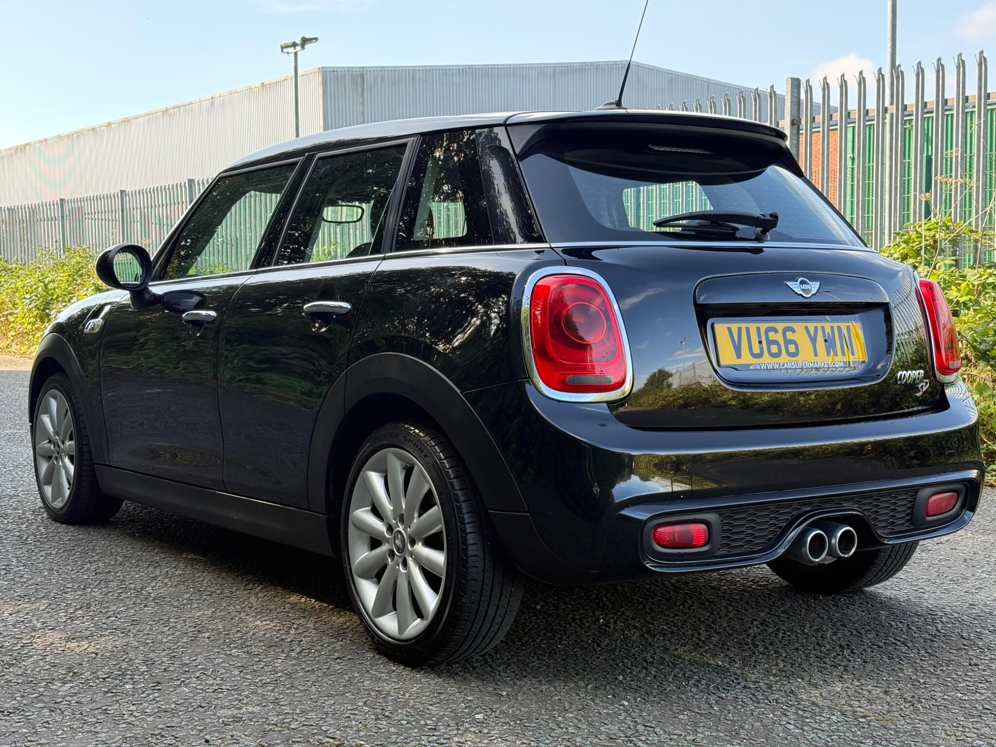 MINI Hatch - Image 5